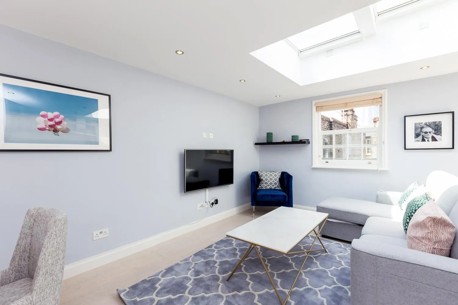 Communal lounge/ TV room in Prime Apartments in Covent Garden