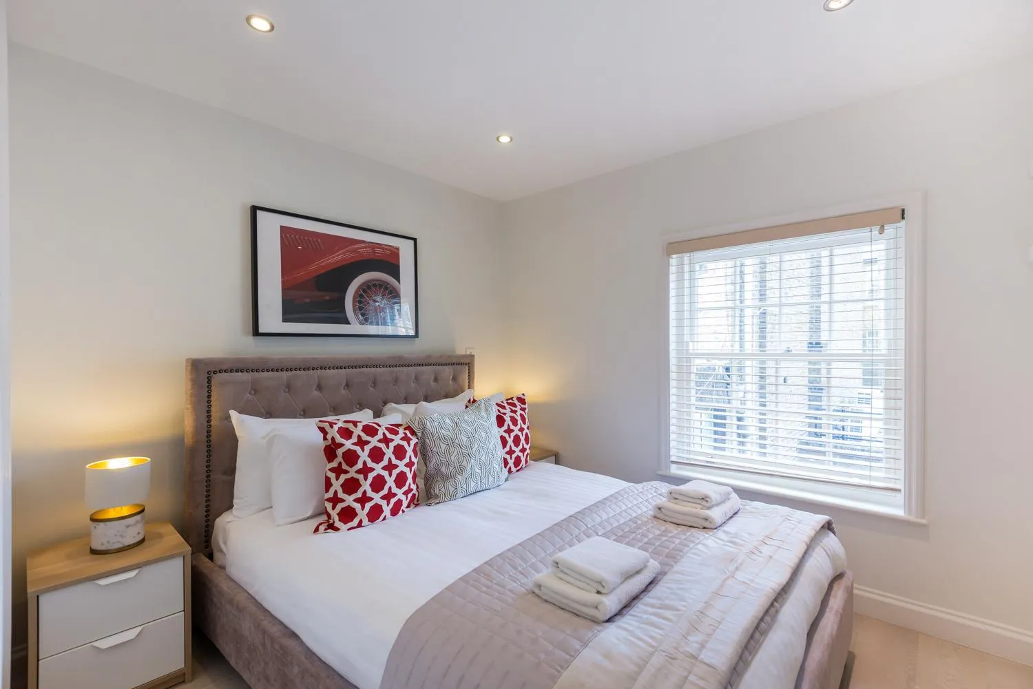 Bed in Prime Apartments in Covent Garden