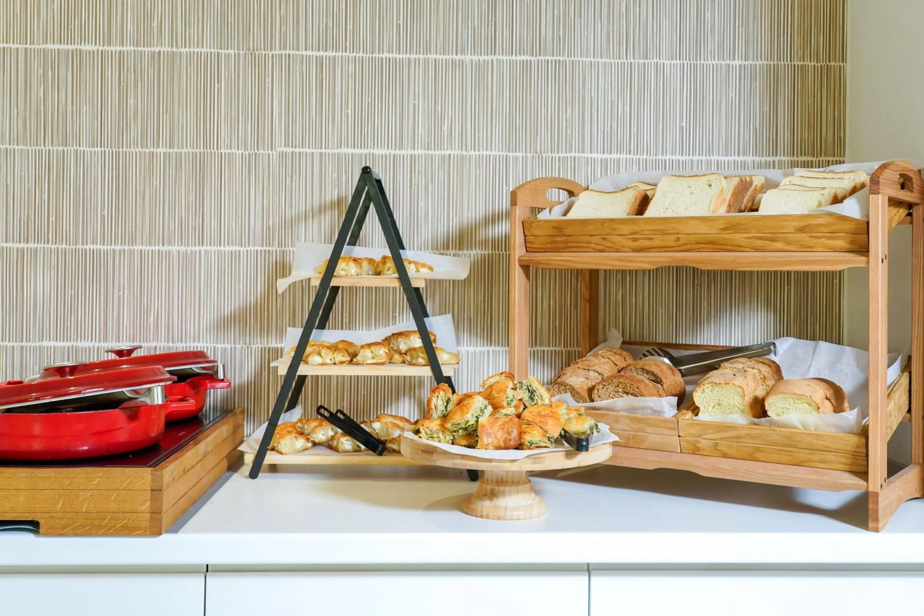 Buffet breakfast in Elektra Comfort Hotel by Del Mare