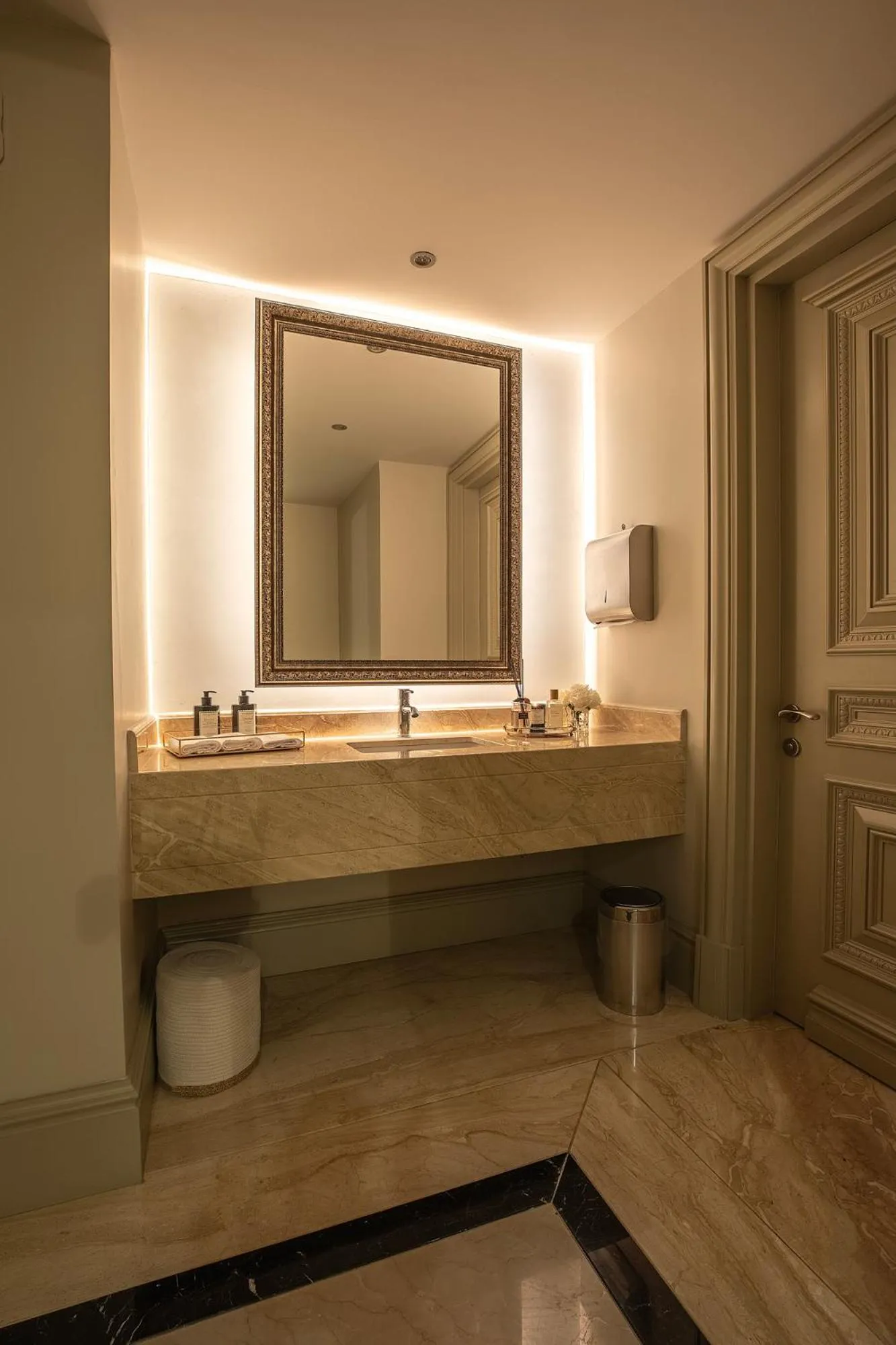 Toilet in MFB Tarabya Hotel