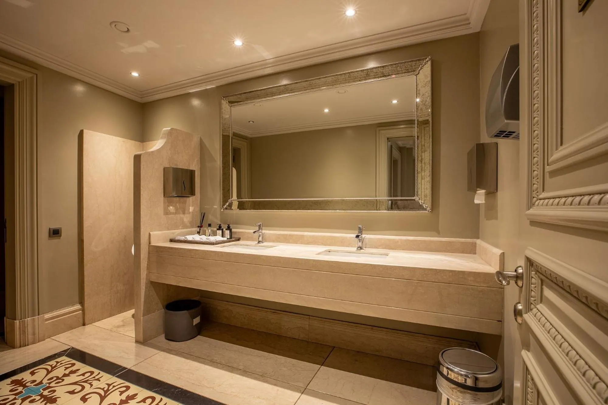 Toilet in MFB Tarabya Hotel