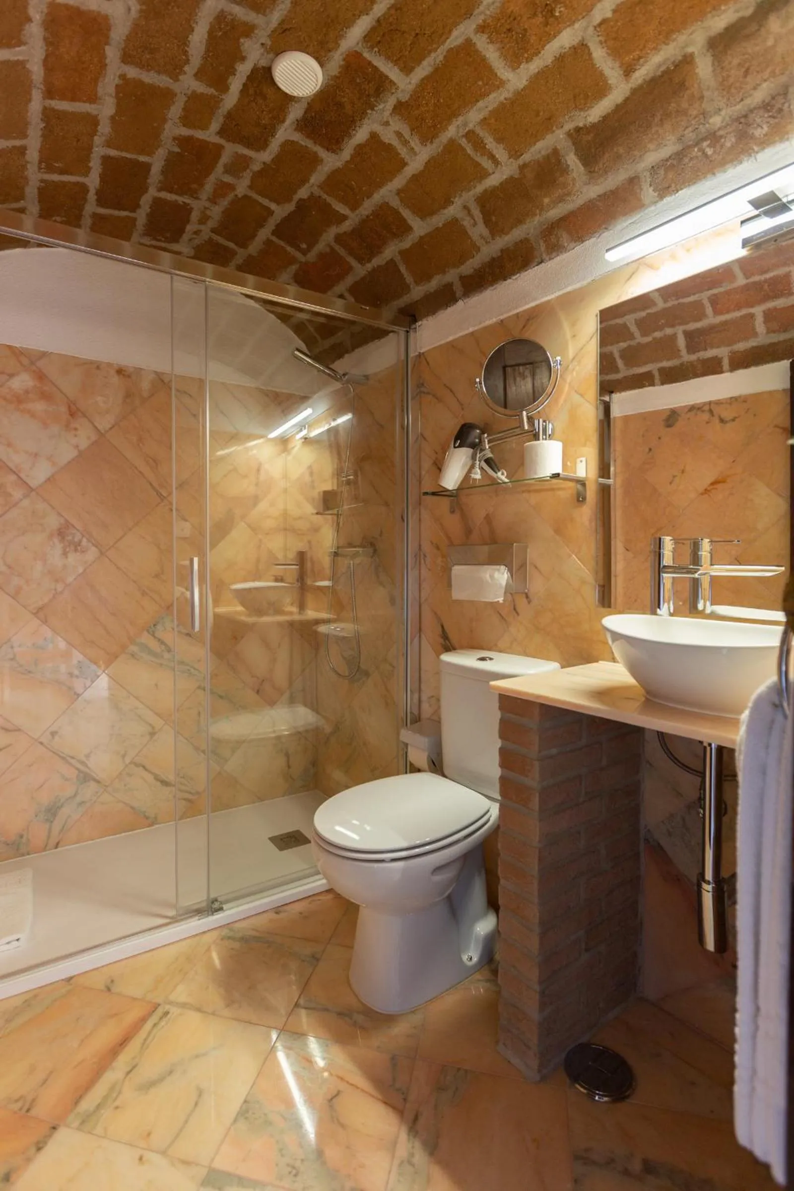 Bathroom in Estalagem de Monsaraz