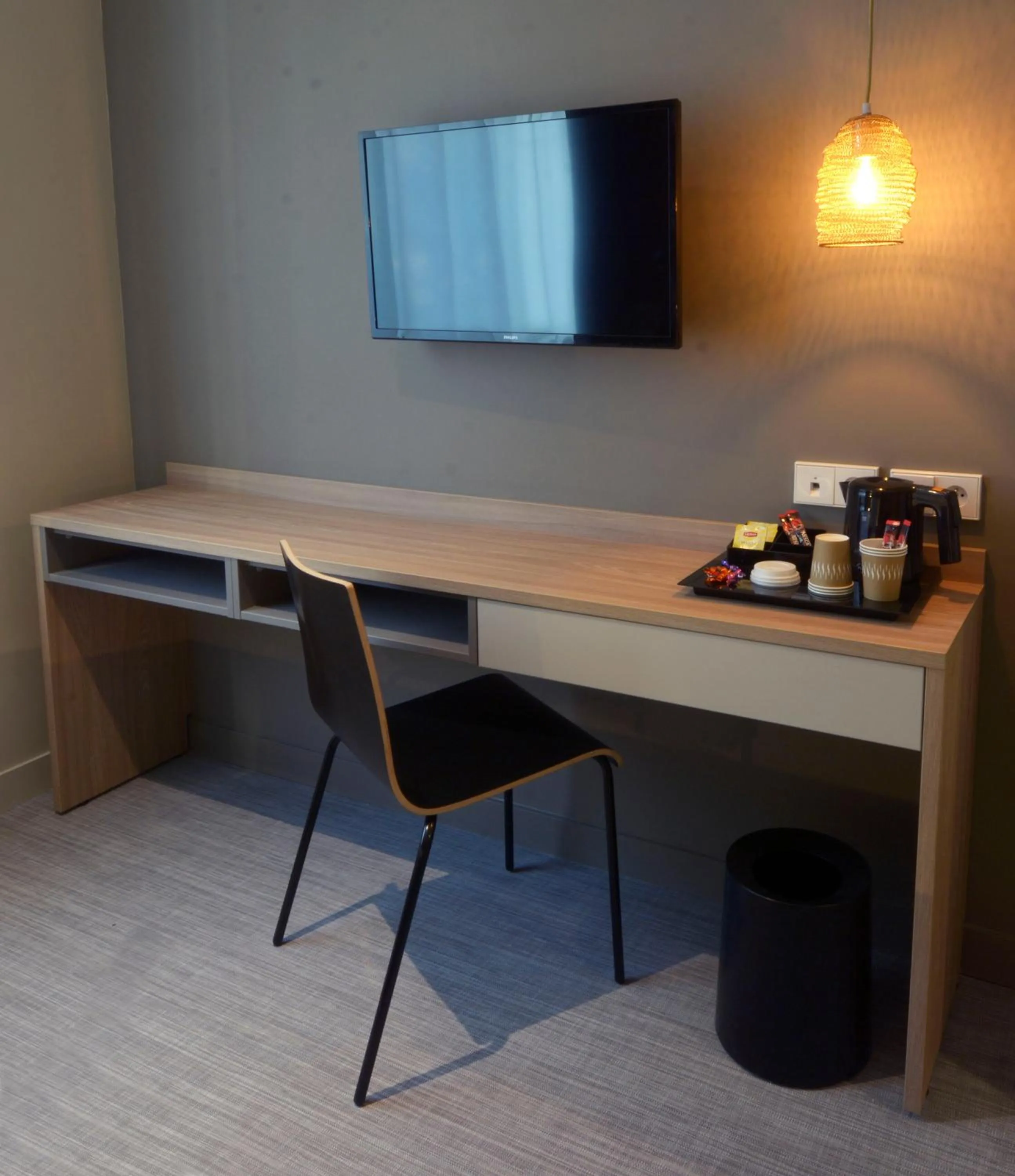 Coffee/tea facilities in Aparthotel 37 Lodge Courbevoie Paris La Défense
