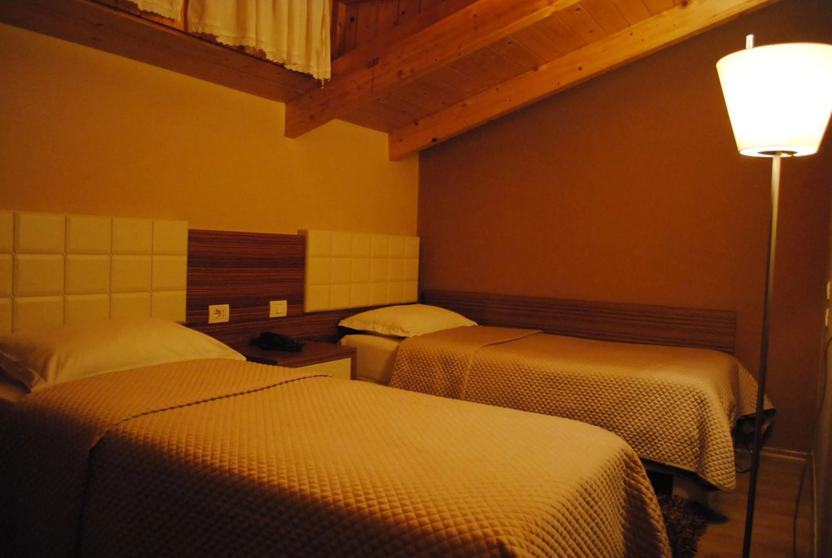 cot in Hotel Vila 60