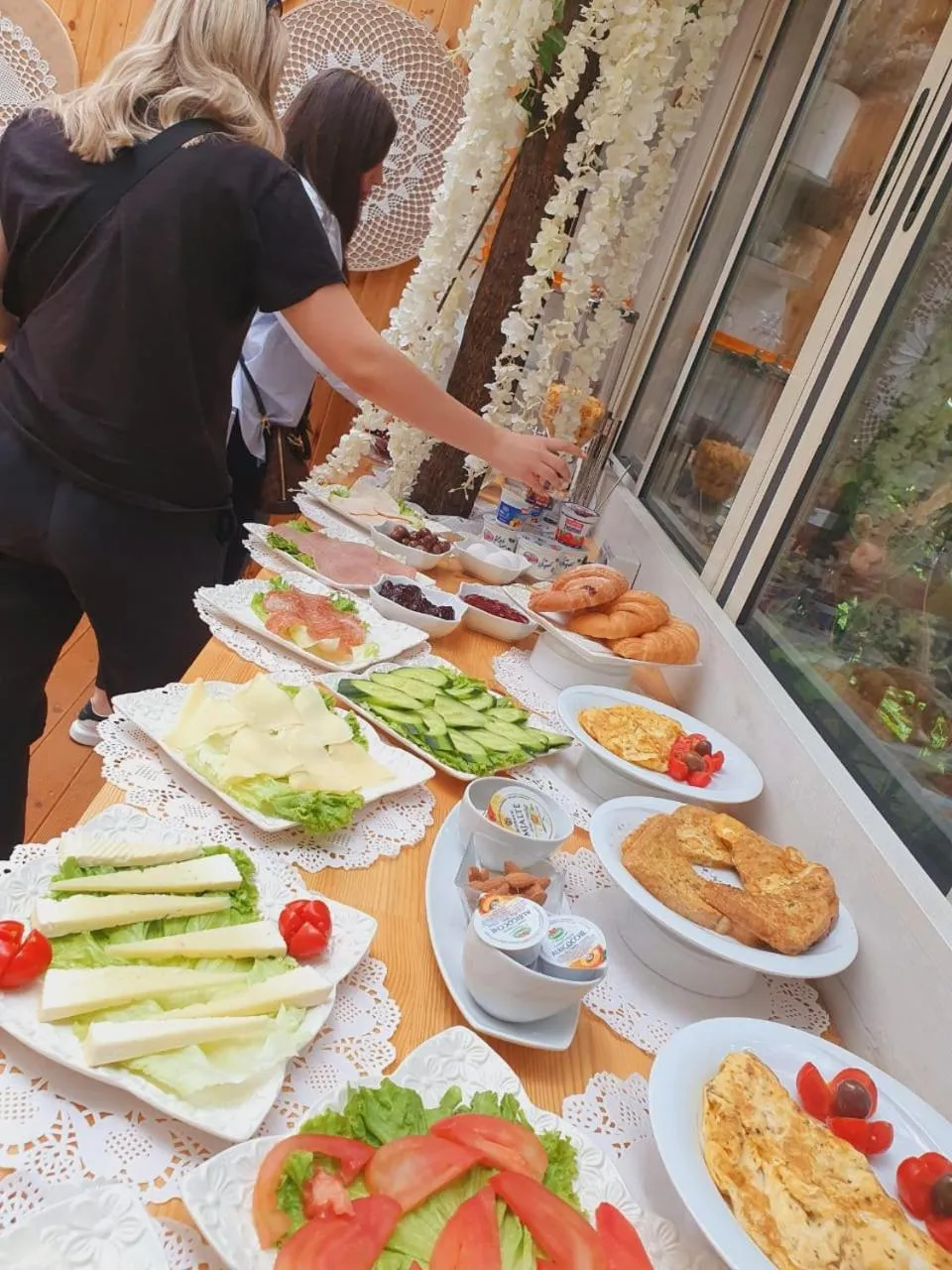 Breakfast in Hotel Vila 60