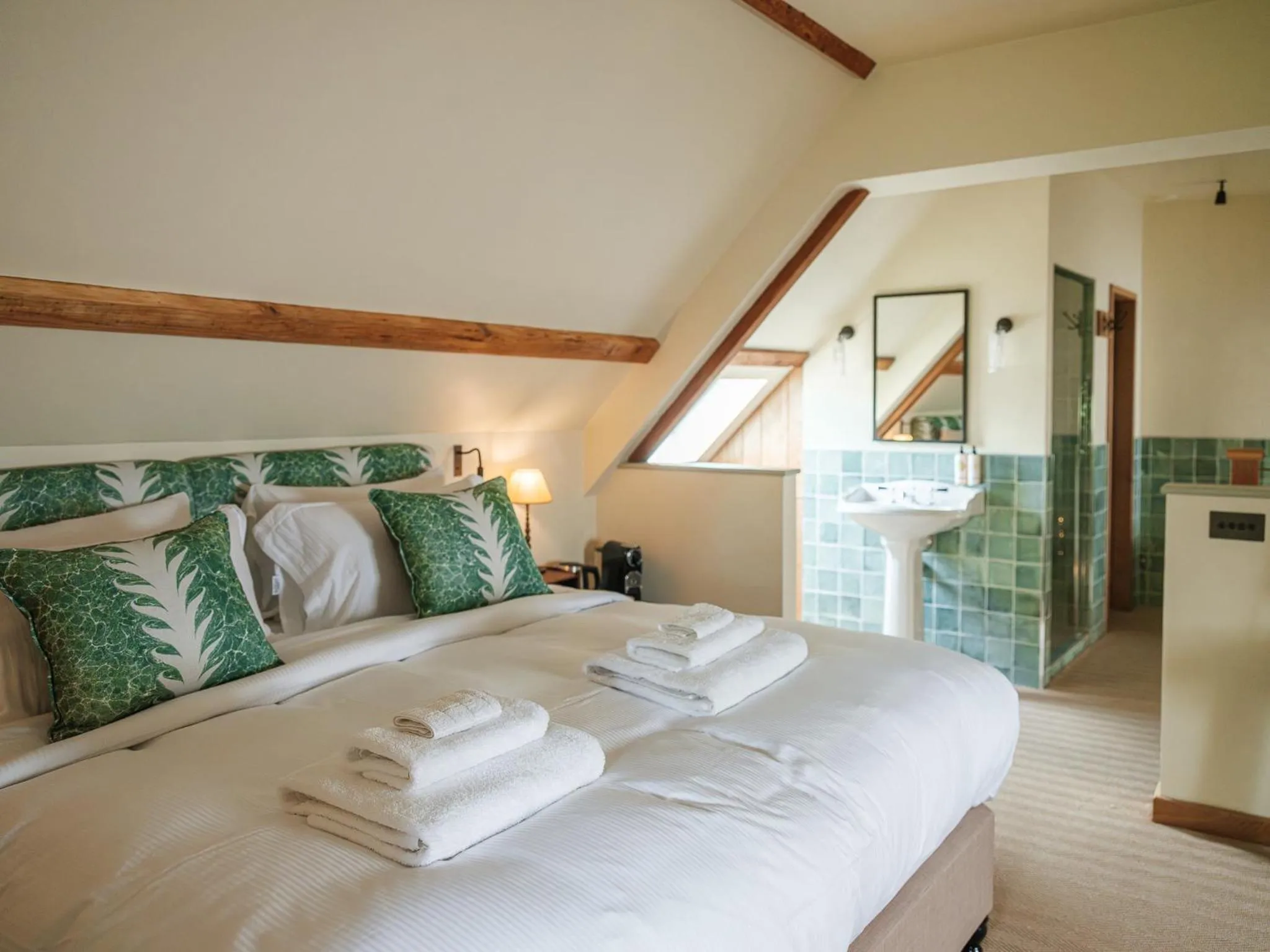 Bedroom, Bed in The Stump