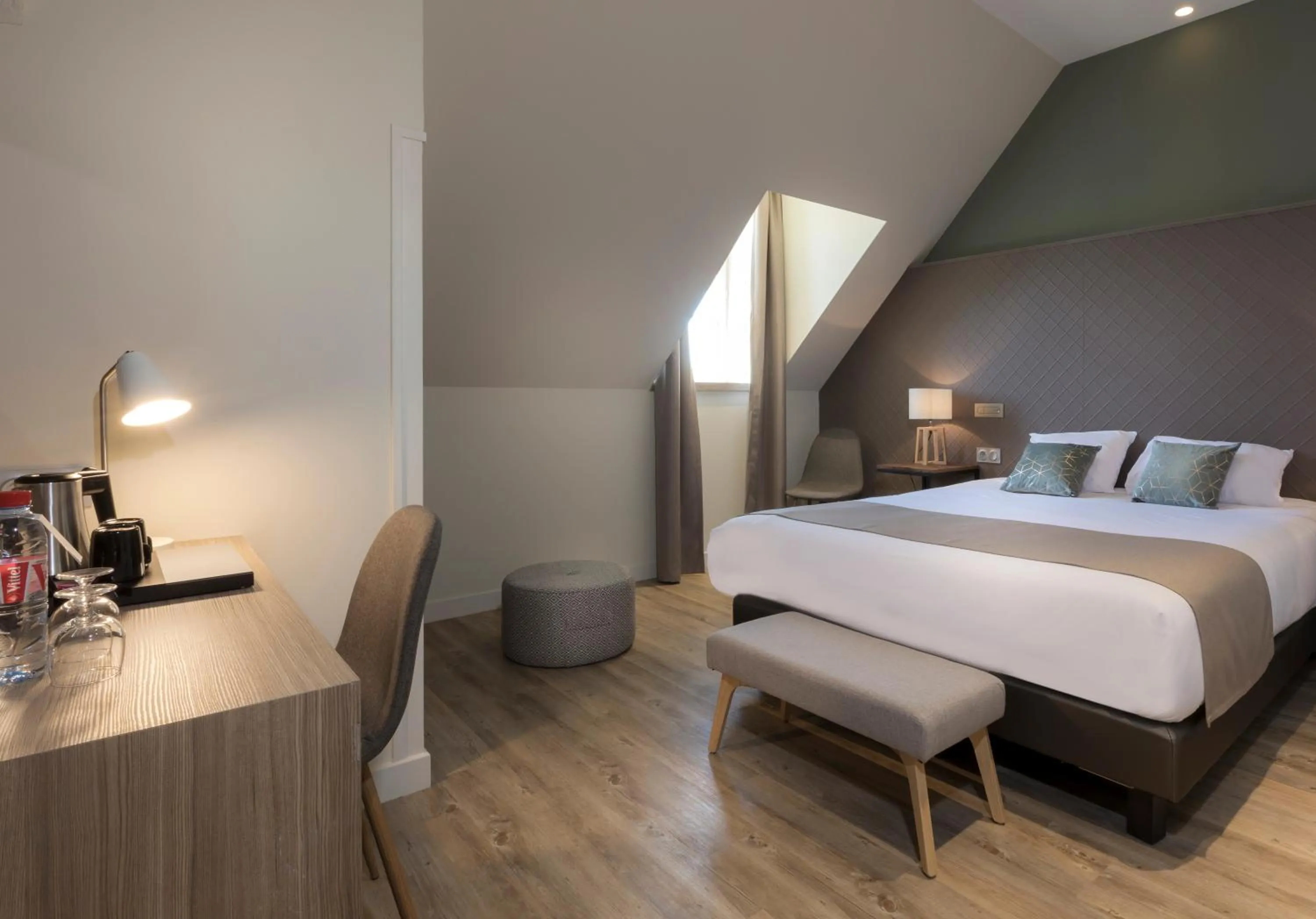 Photo of the whole room, Bed in Demeure des Remparts