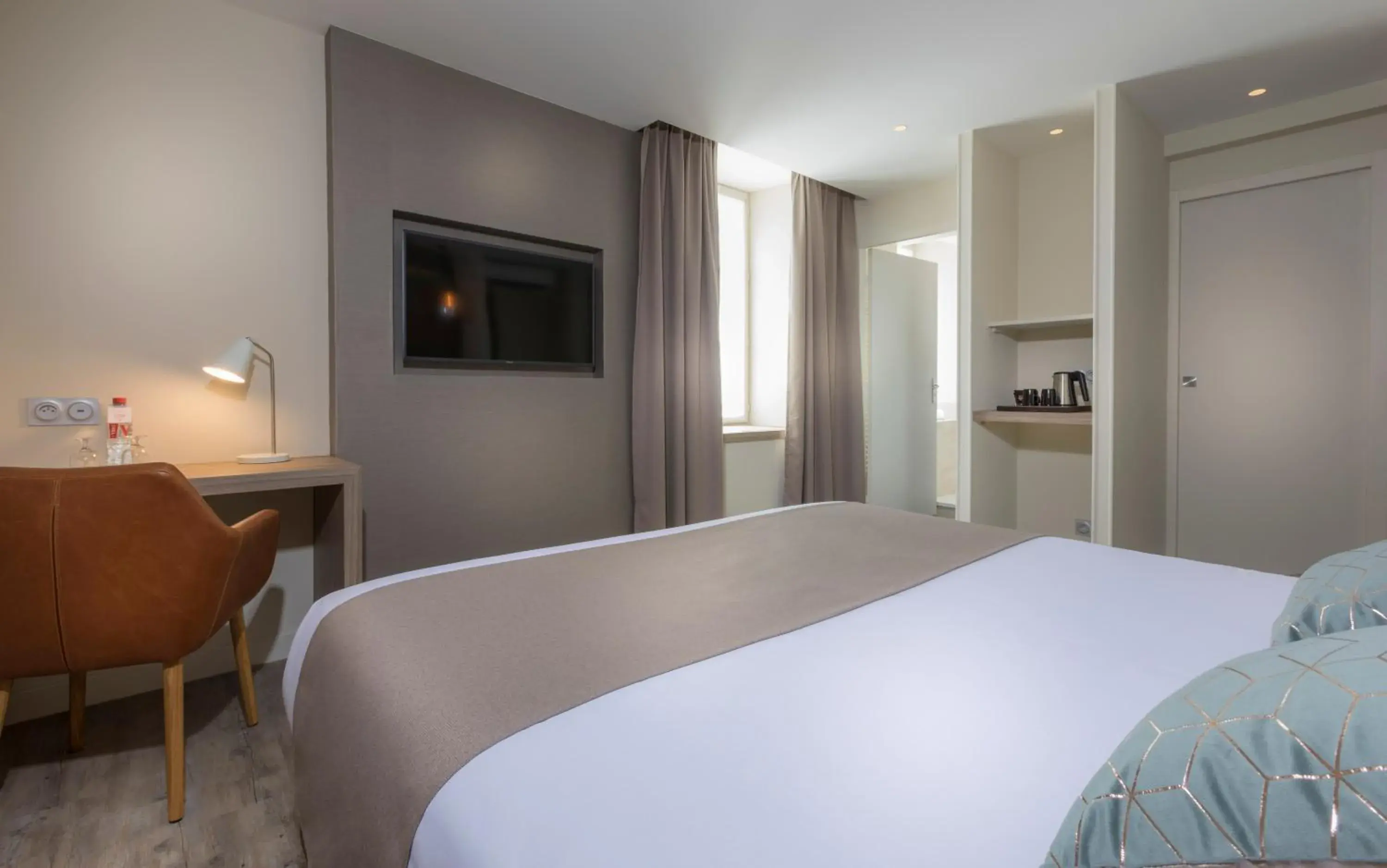 Comfort Double Room in Demeure des Remparts Comfort Double Room in Demeure des Remparts
