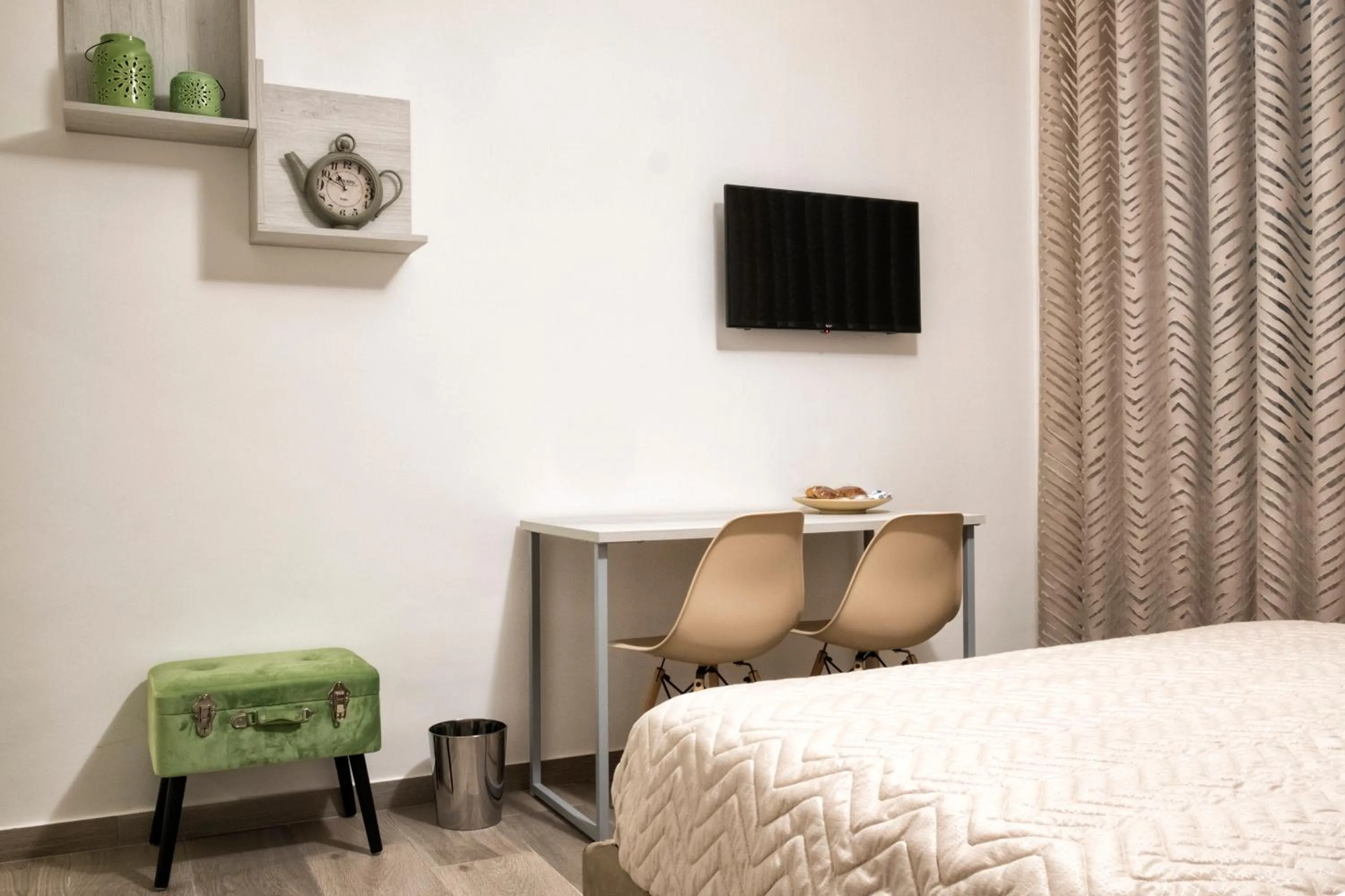 Bed in DIMORA FLEGREA room & breakfast