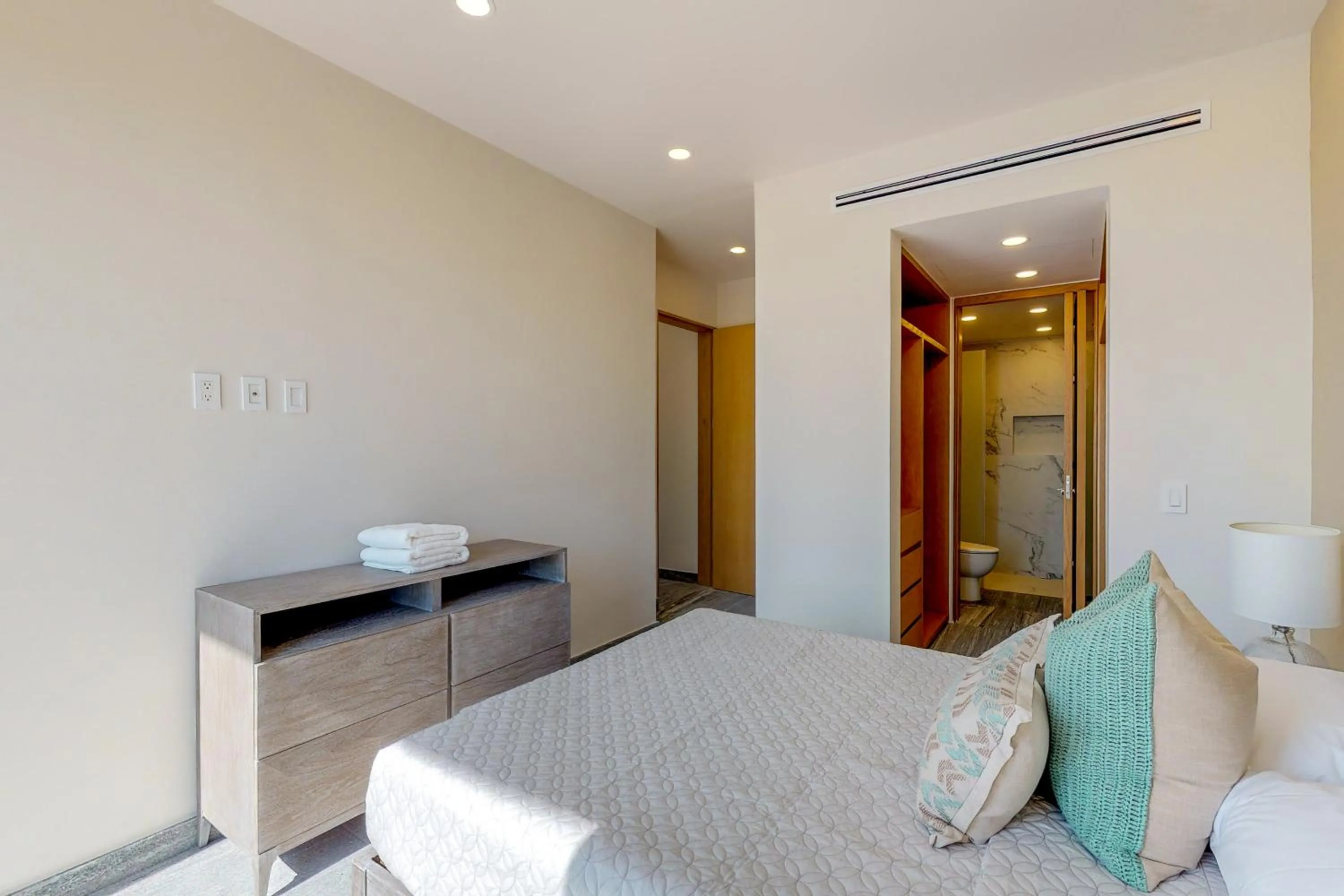 Bed in Riva Puerto Cancun # 207, Halibut