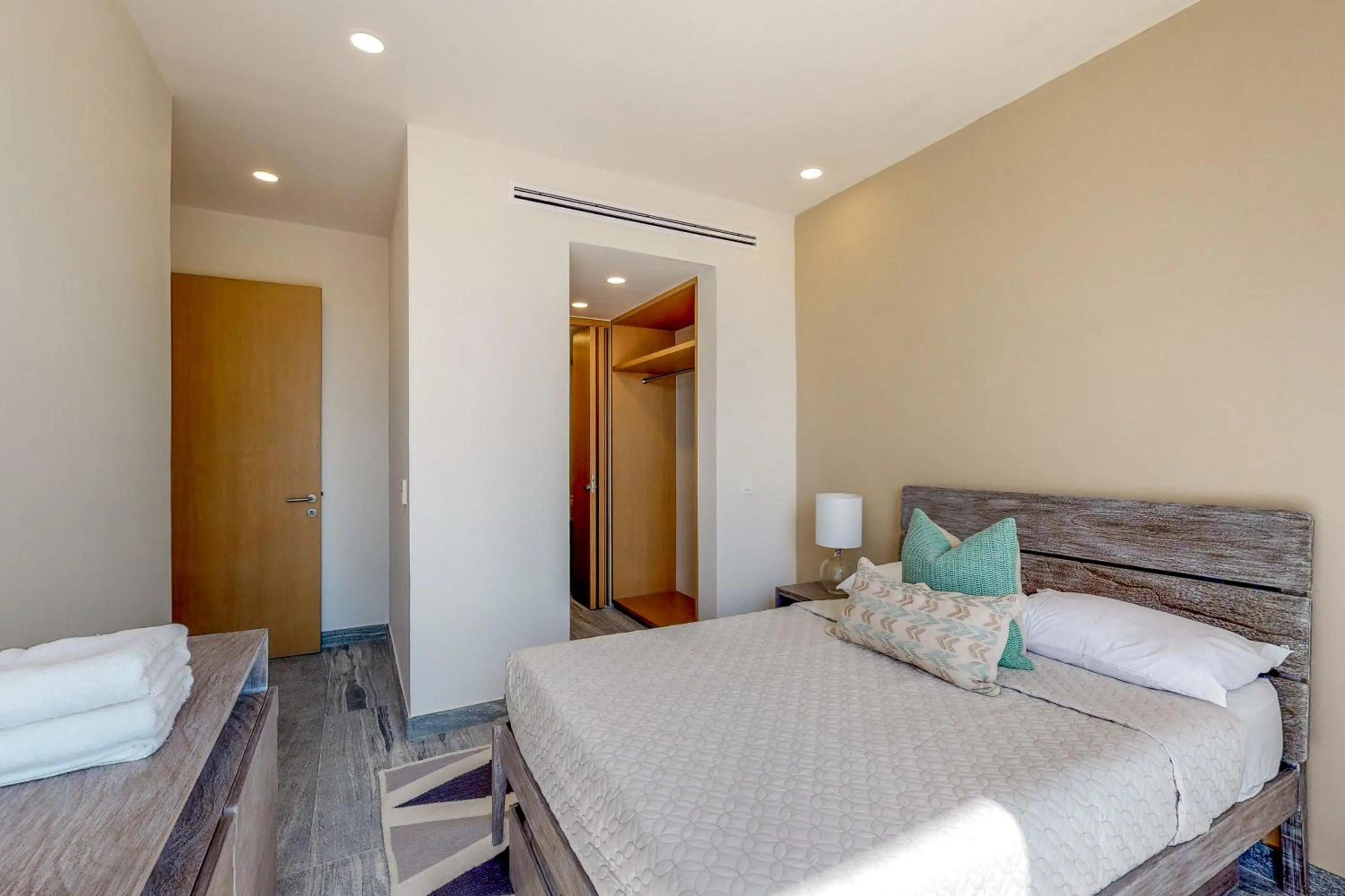 Bed in Riva Puerto Cancun # 207, Halibut