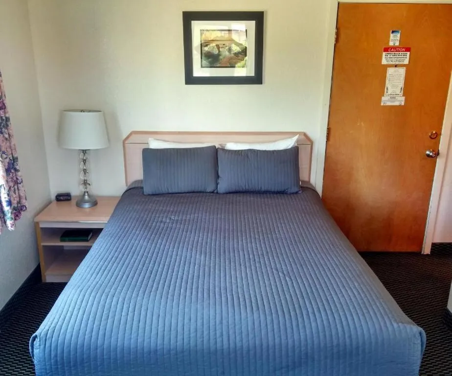 Bed in Surfside Resort