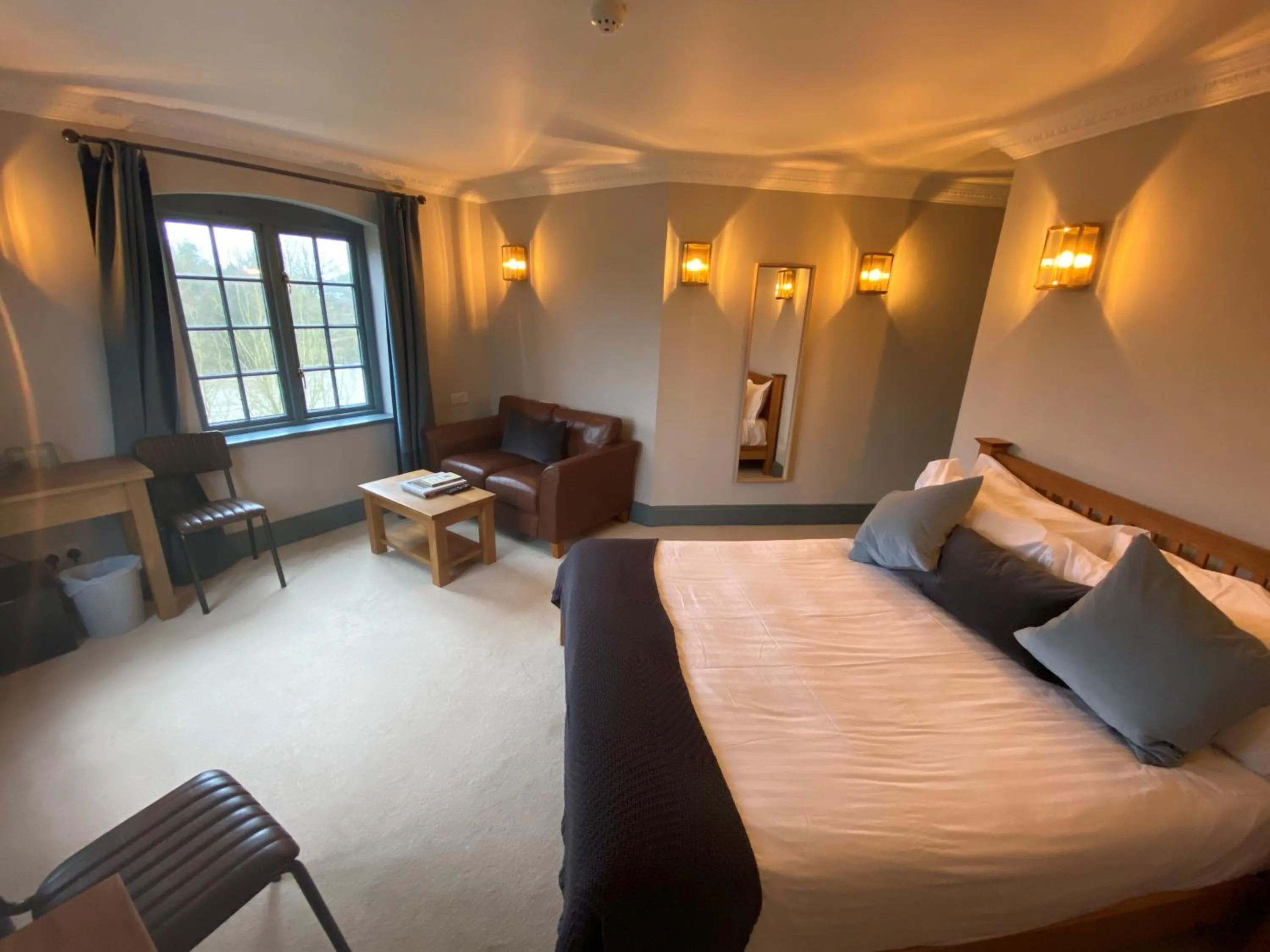 Bed in The Mooring Post