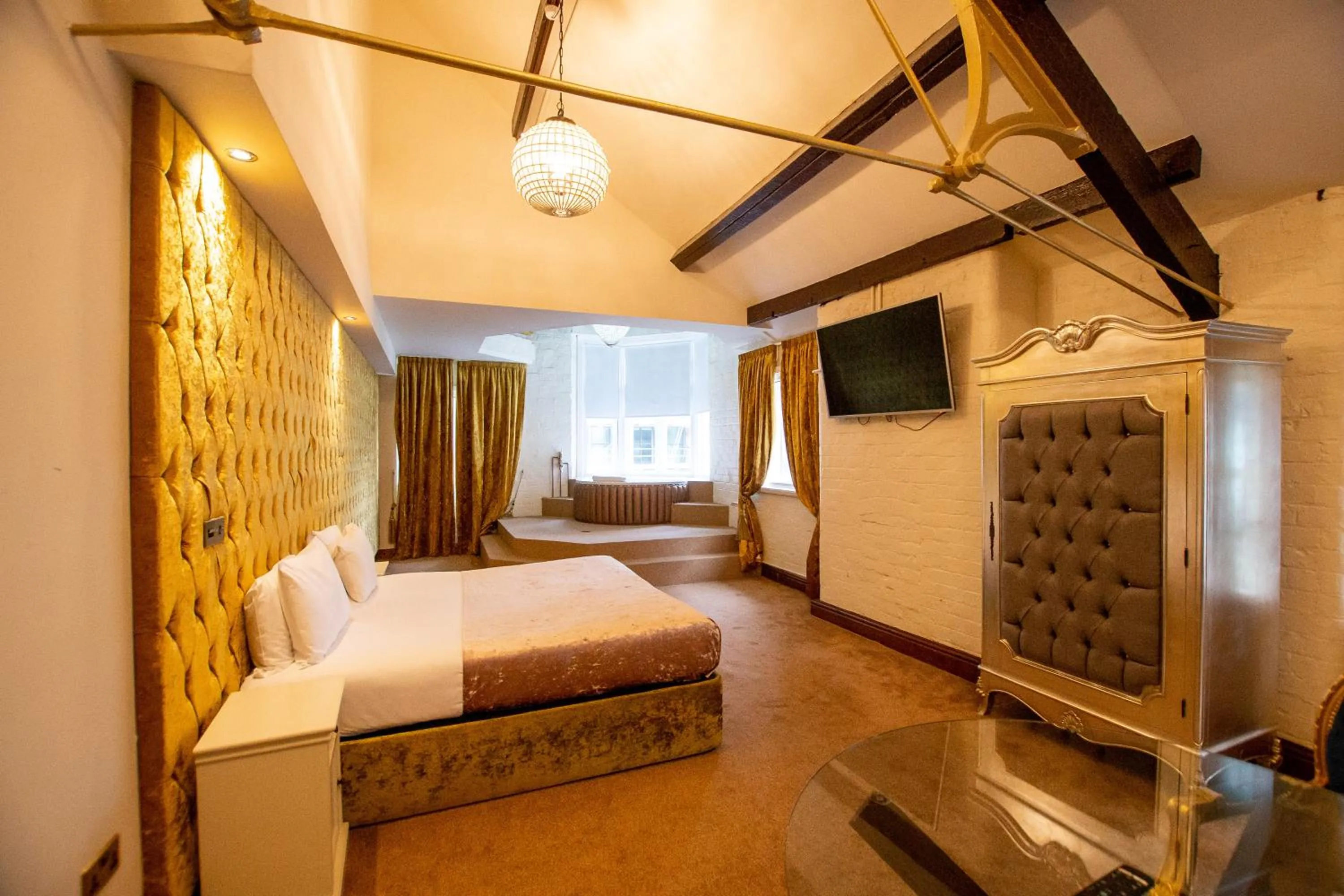 Bed in The Dixie Dean Hotel