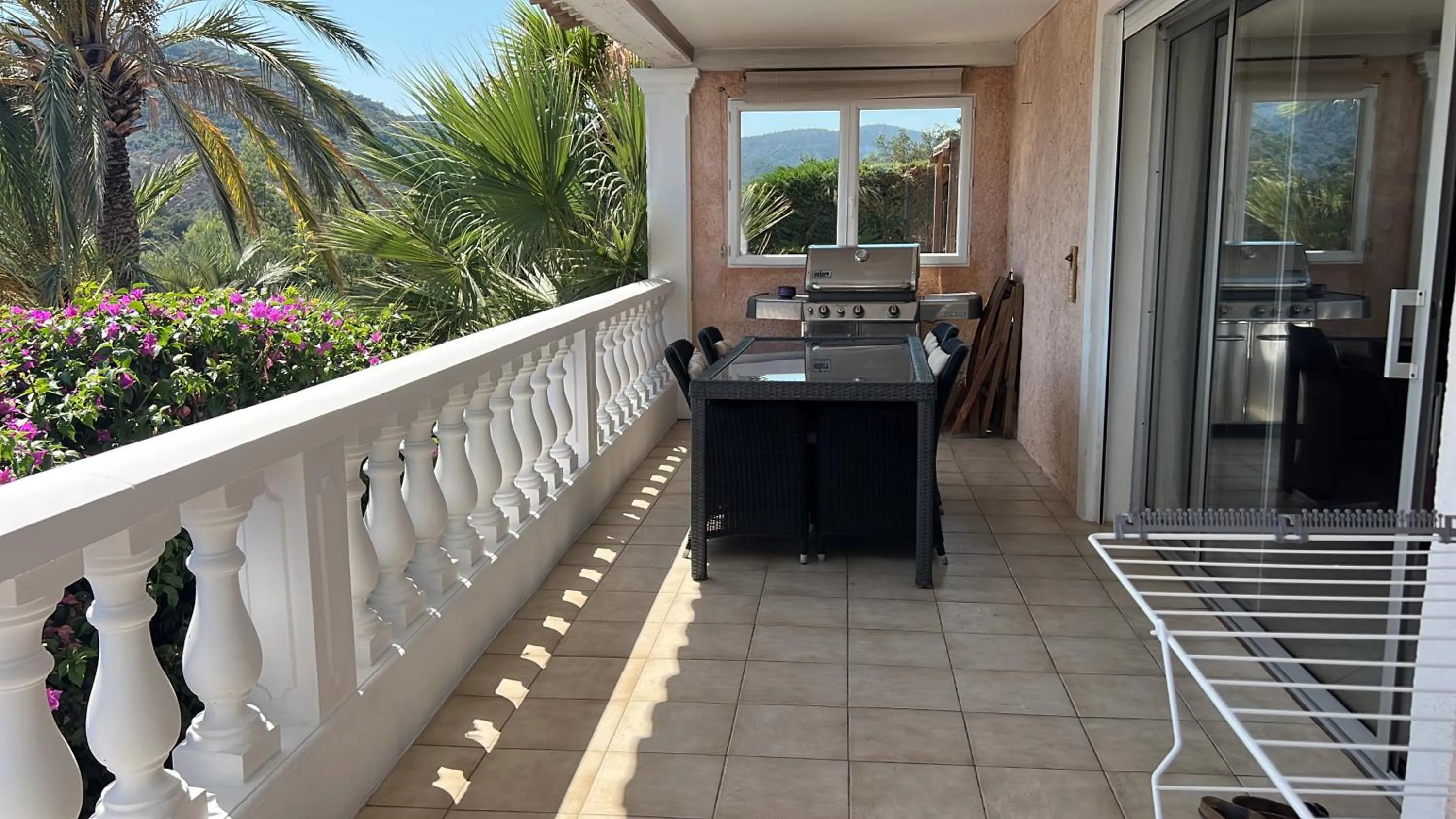 Balcony/Terrace in L'oasis-LES ISSAMBRES