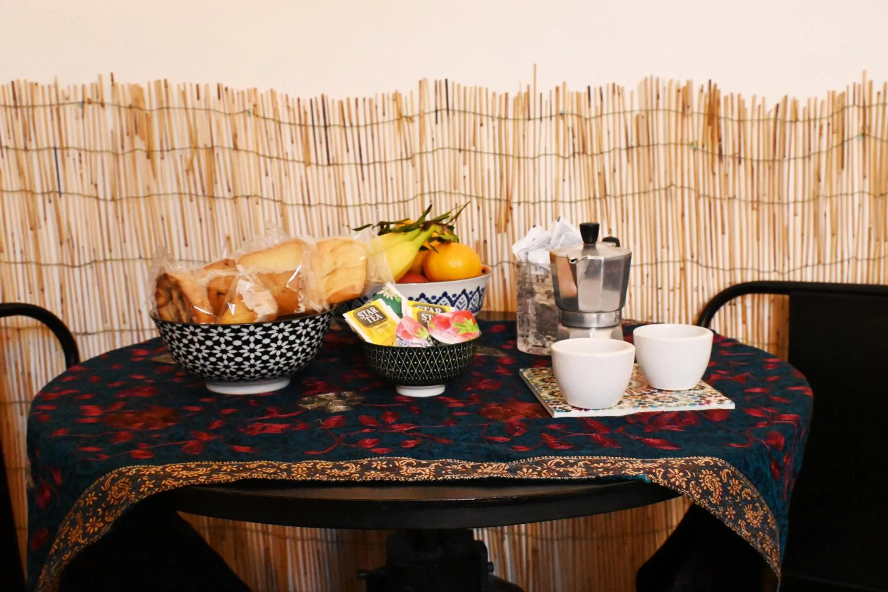 Coffee/tea facilities in Sunrise Luxury