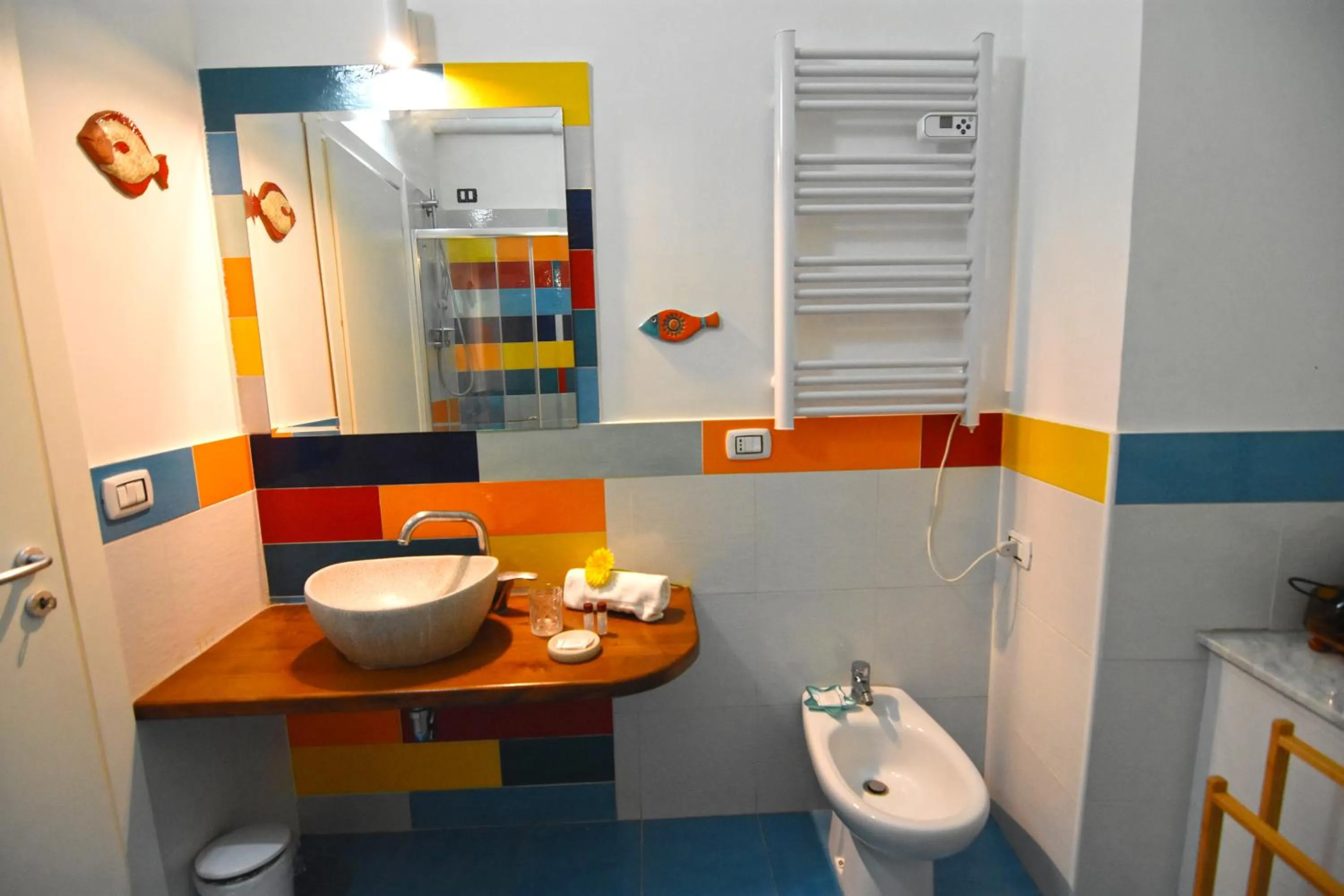 Shower in Sunrise Luxury