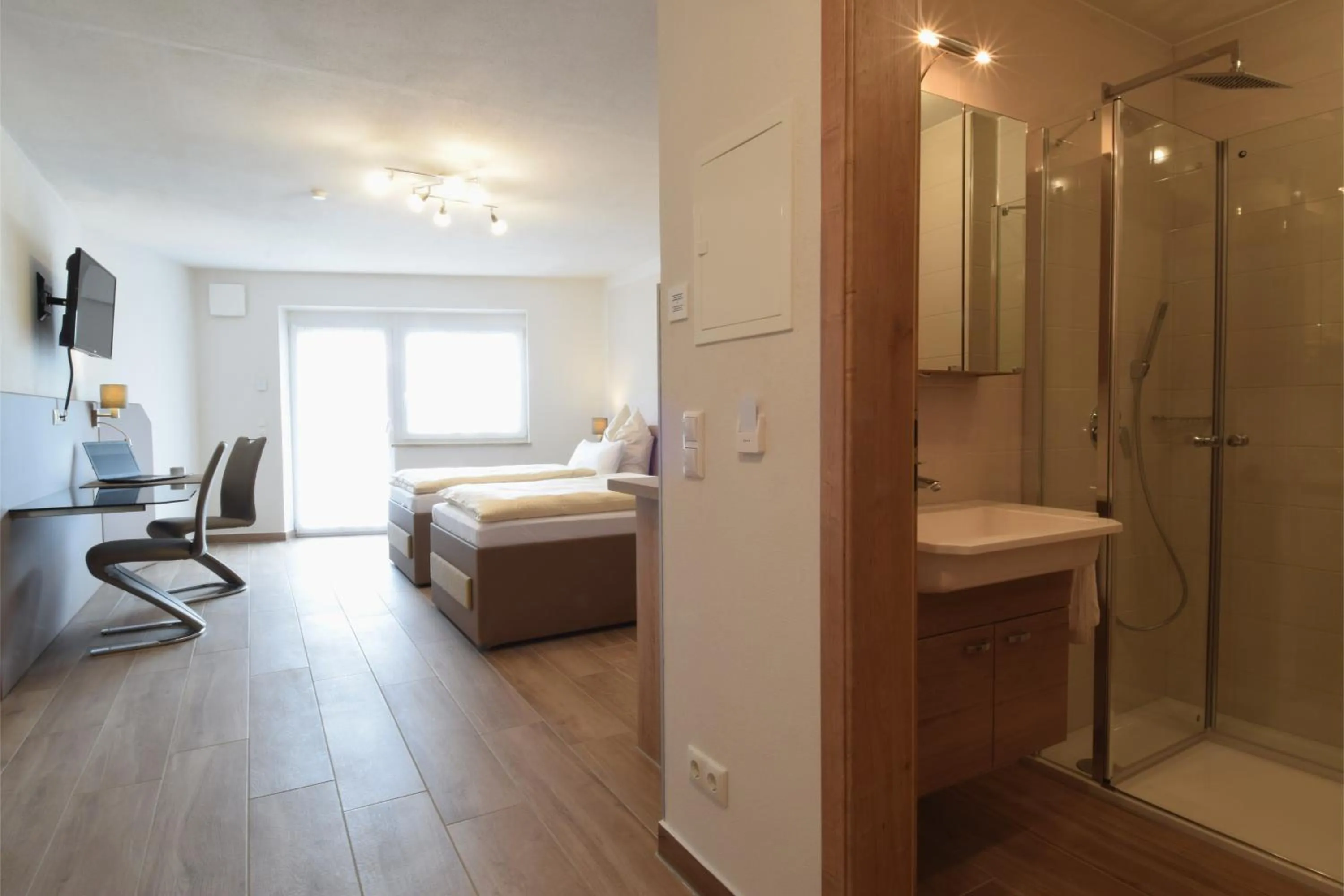 Photo of the whole room, Bed in Aparthotel Donaustern