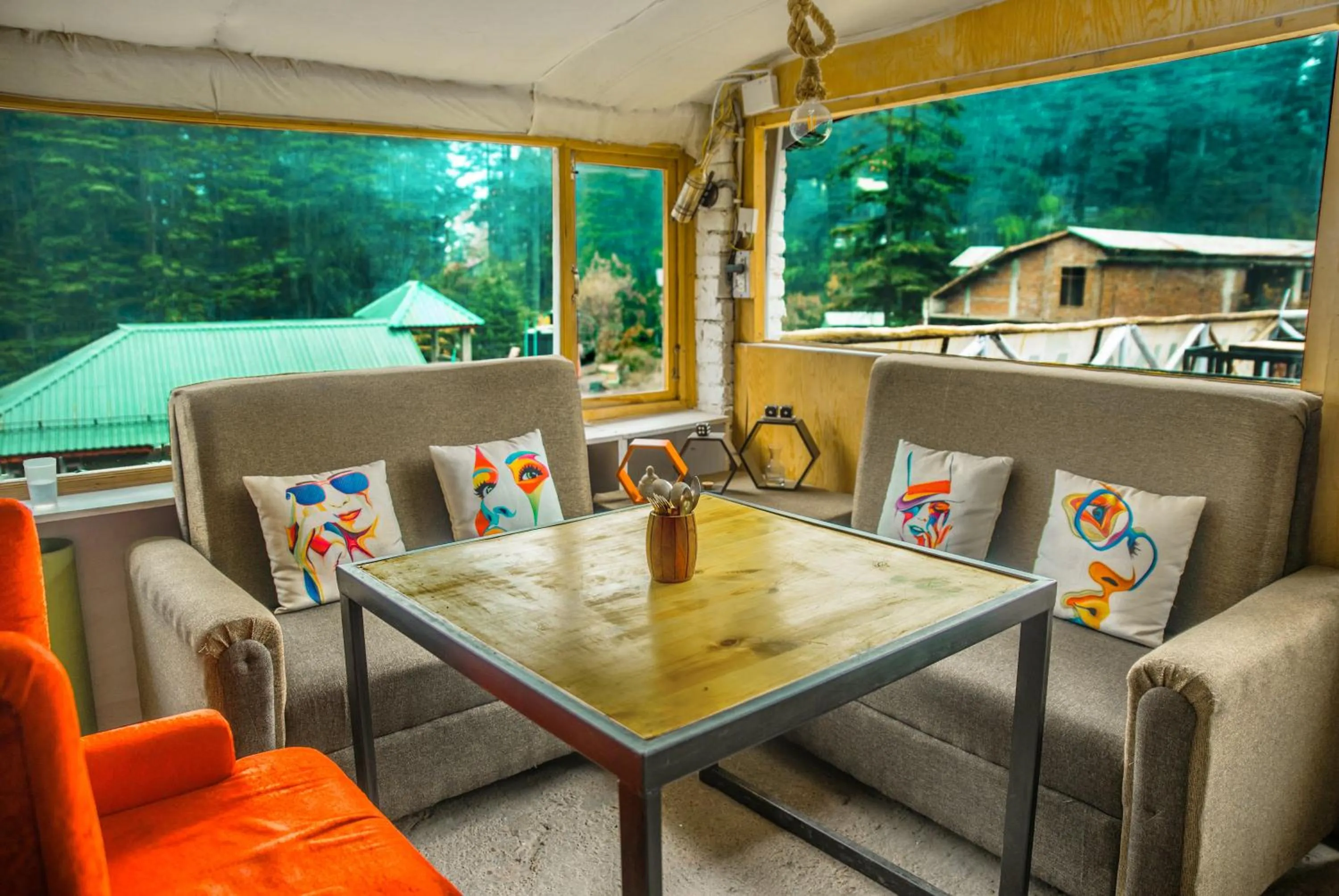 Property building in Young Monk Hostel & Cafe Old Manali