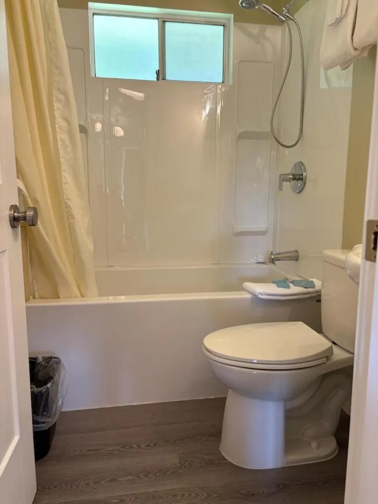 Pioneer Inn by the River