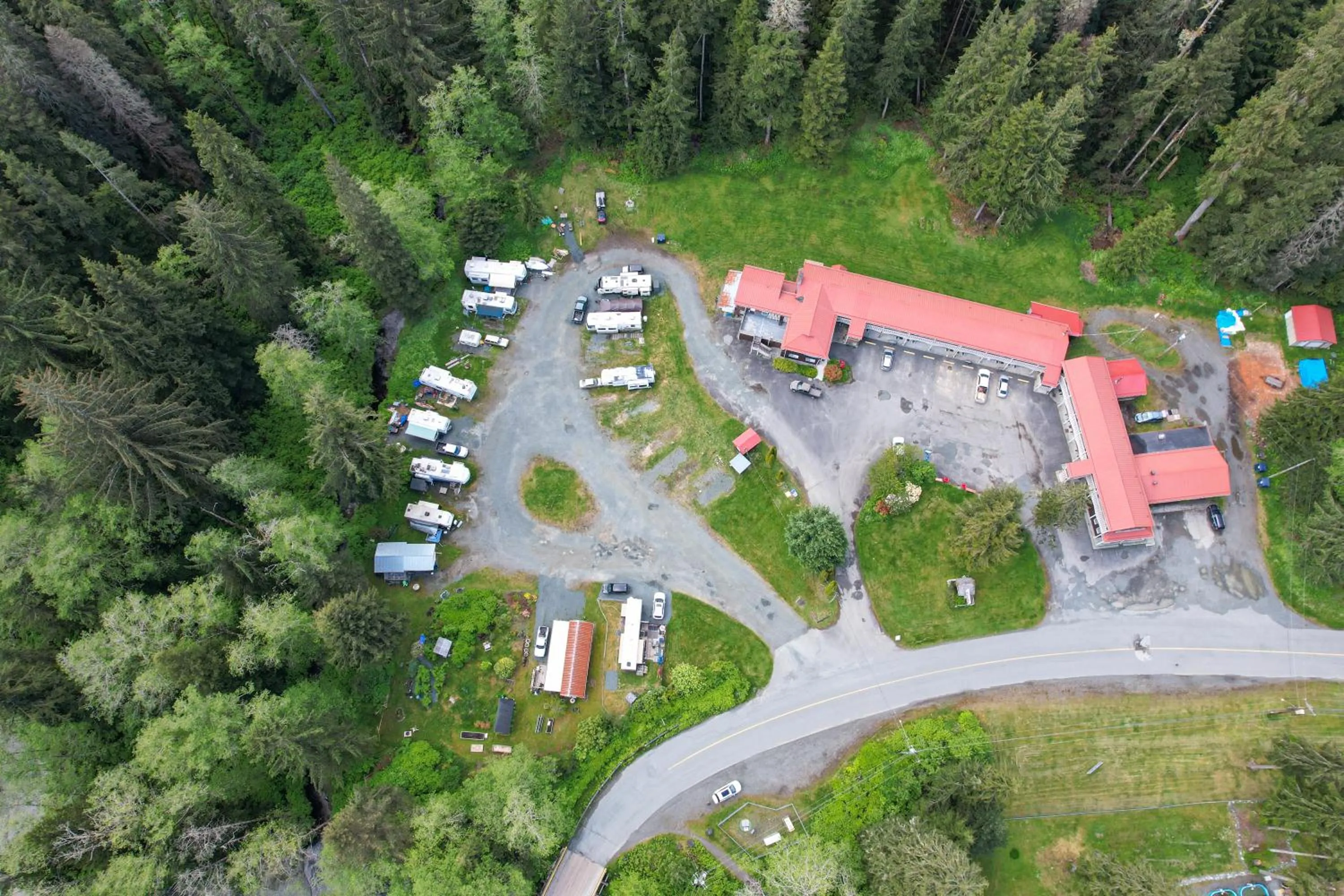 Pioneer Inn by the River