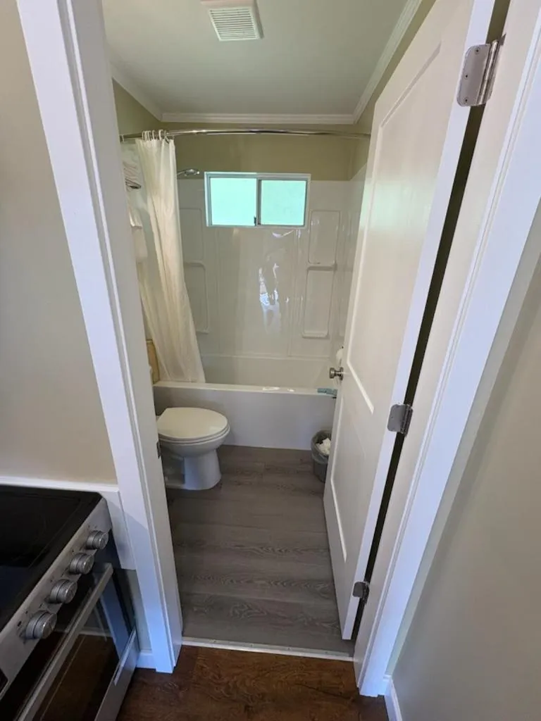 Pioneer Inn by the River