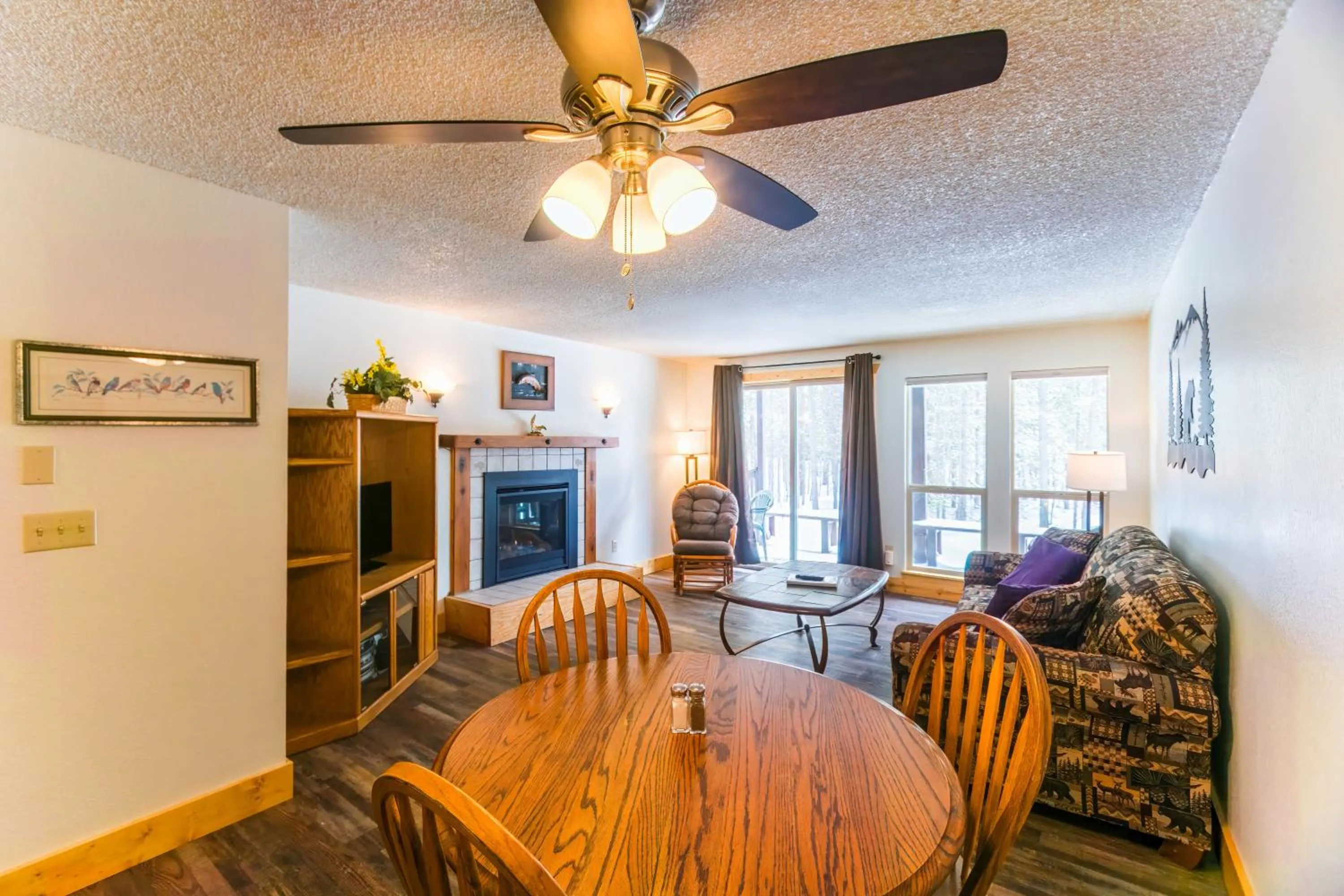 TV and multimedia in Timbers at Island Park