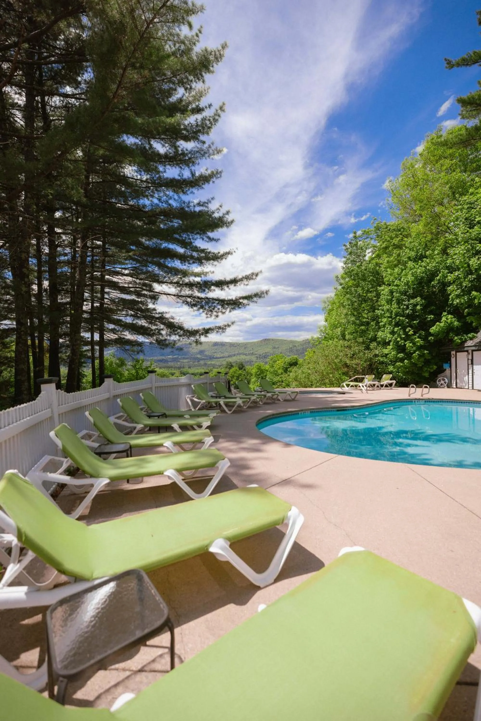 Stonehurst Manor Breakfast & Dinner Included