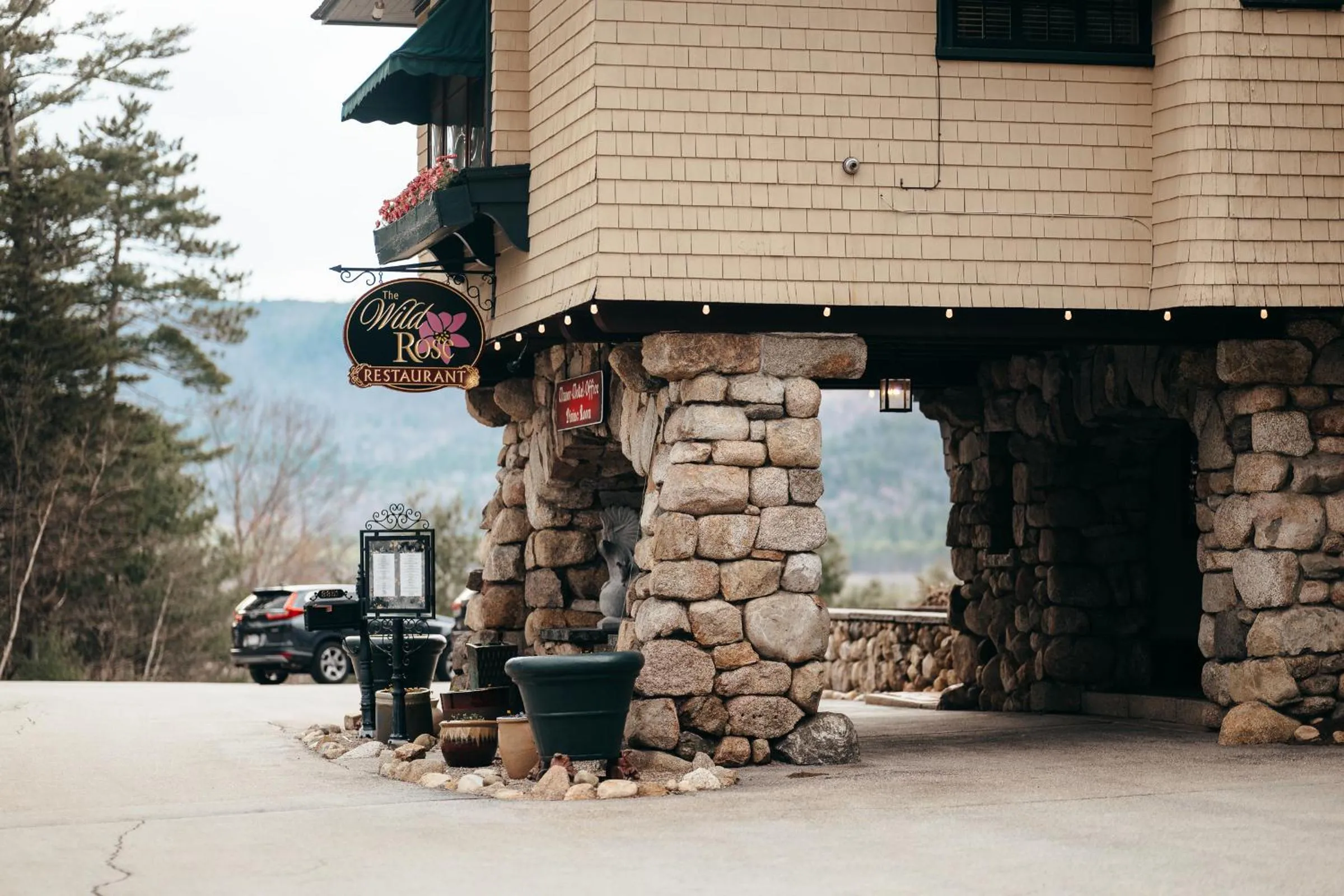 Stonehurst Manor Breakfast & Dinner Included