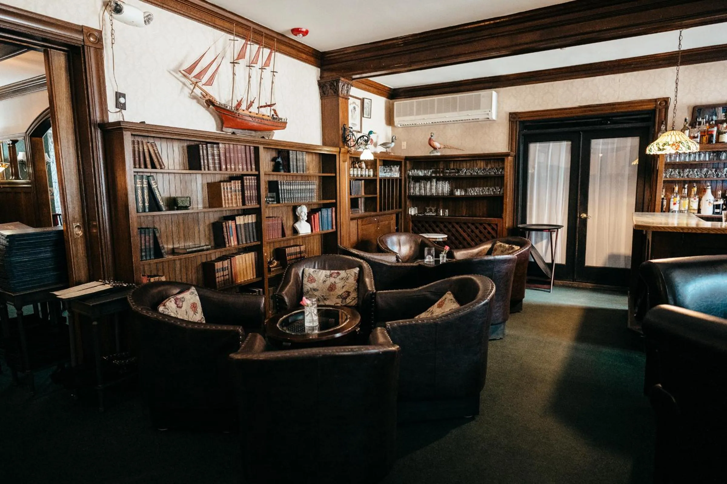 Stonehurst Manor Breakfast & Dinner Included