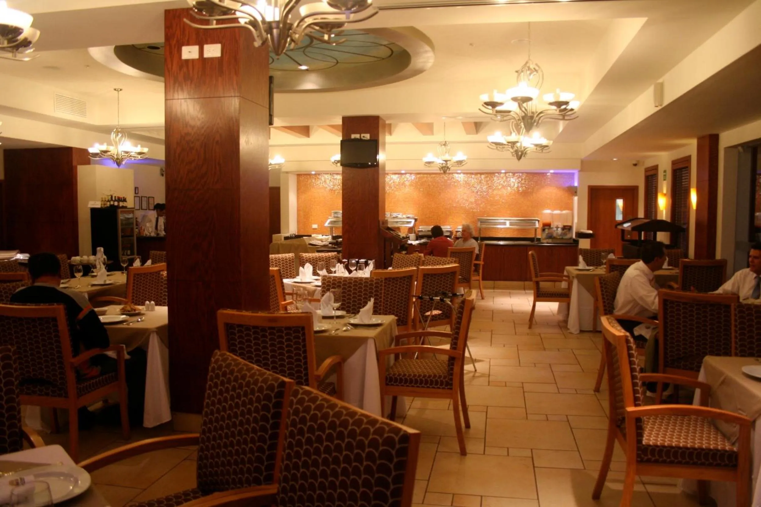 Restaurant/places to eat in Royal Palace