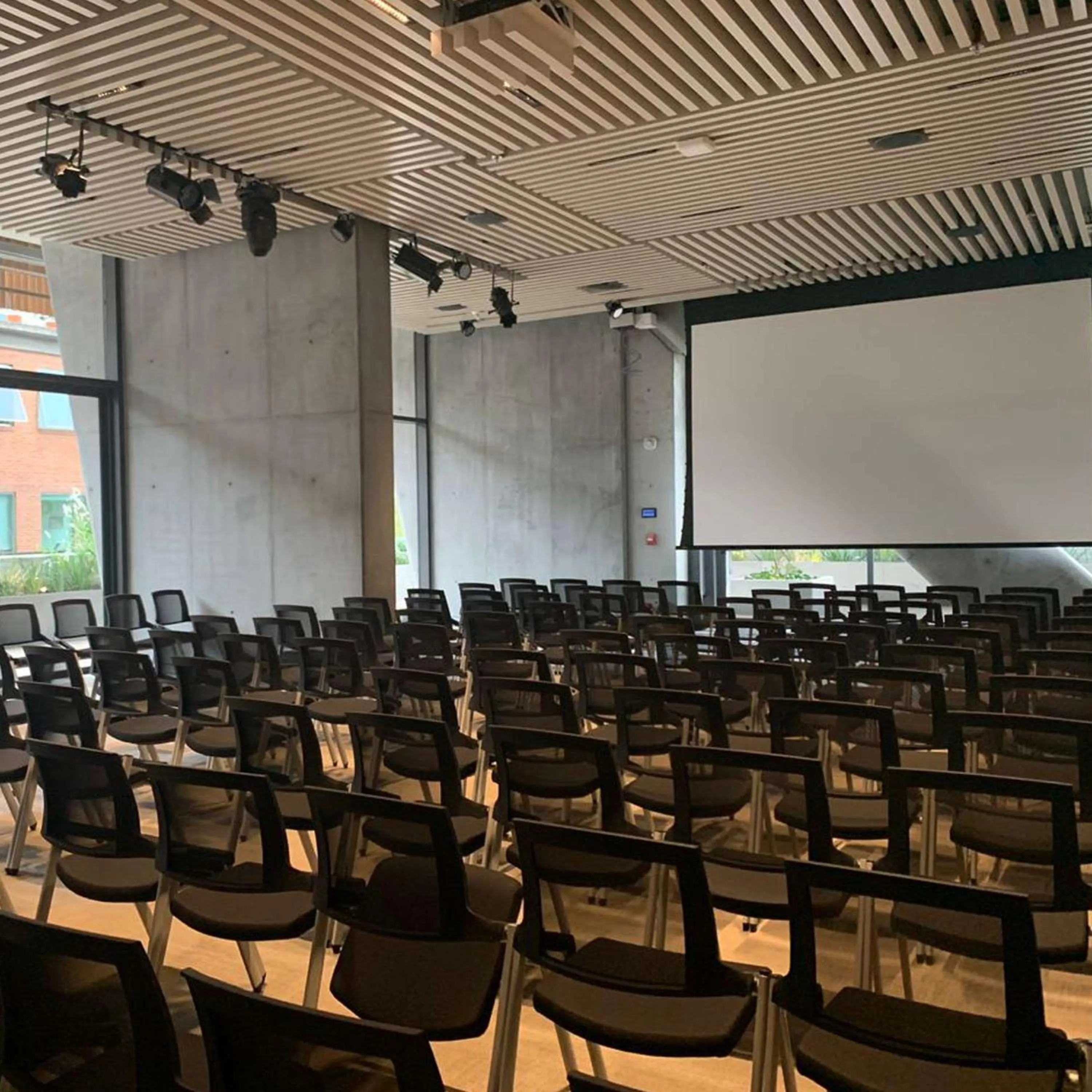 Business facilities in Salvio Parque 93 Bogota, Curio Collection by Hilton