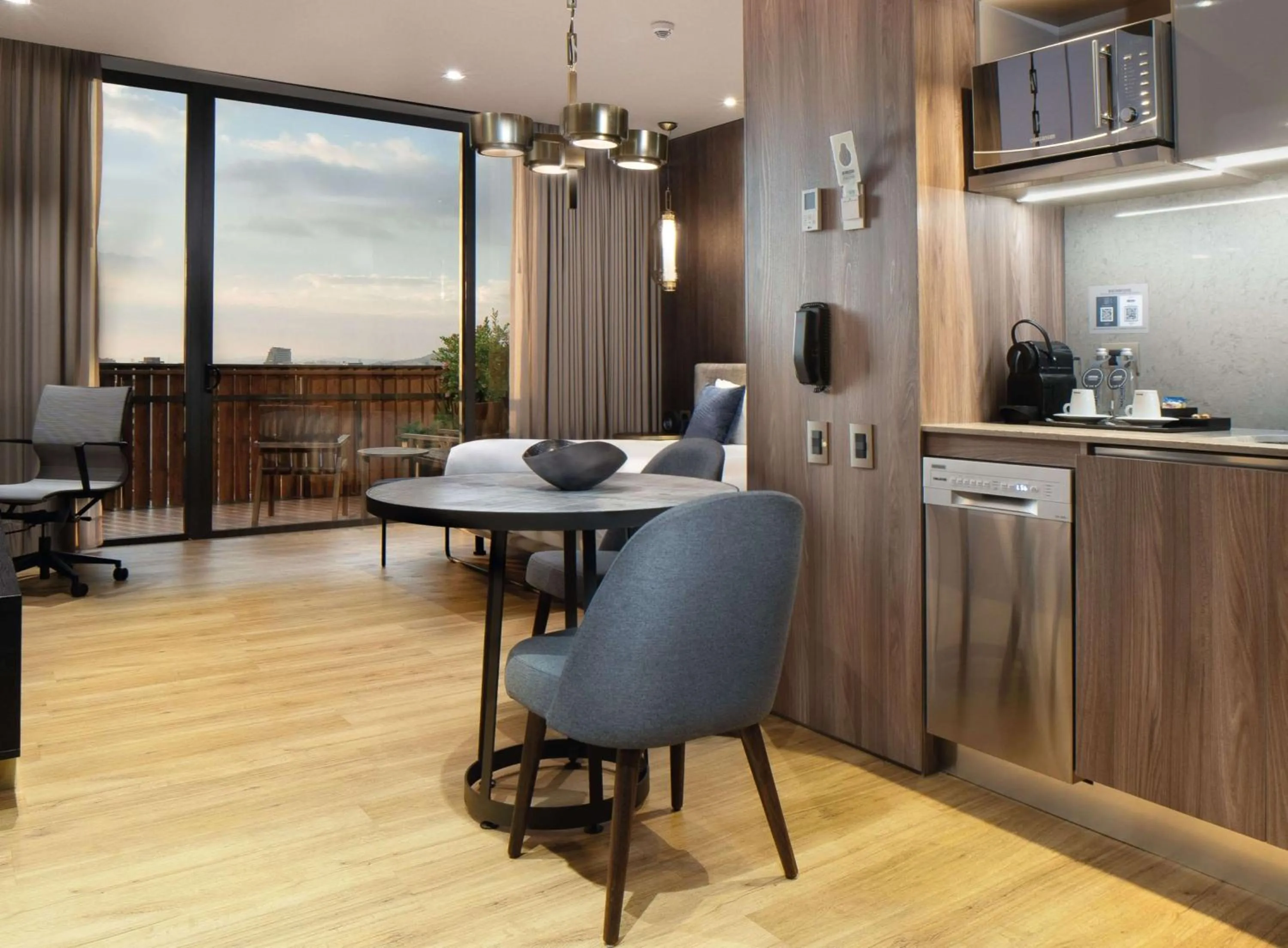 Communal lounge/ TV room in Salvio Parque 93 Bogota, Curio Collection by Hilton