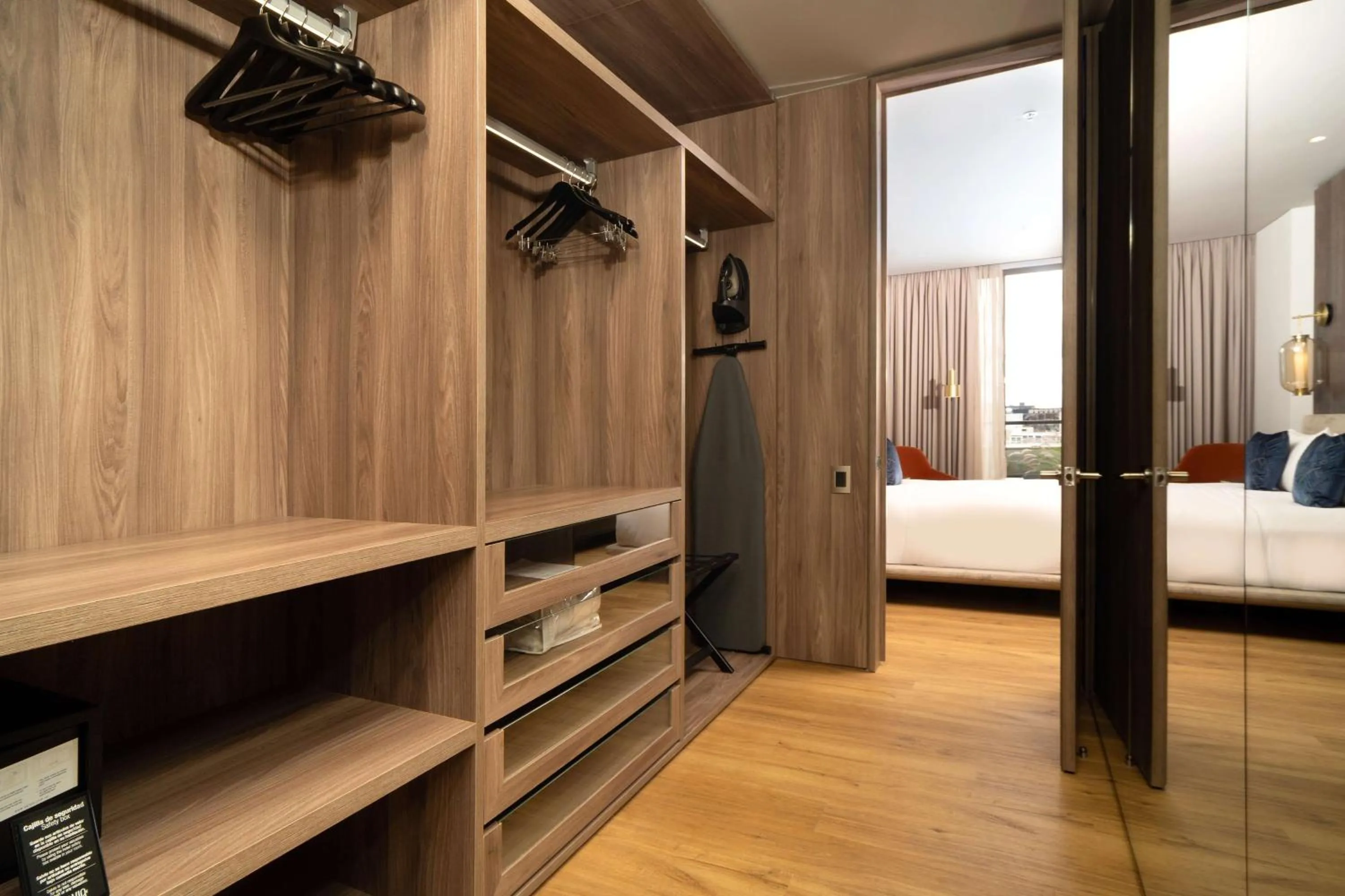 Communal lounge/ TV room, Bed in Salvio Parque 93 Bogota, Curio Collection by Hilton