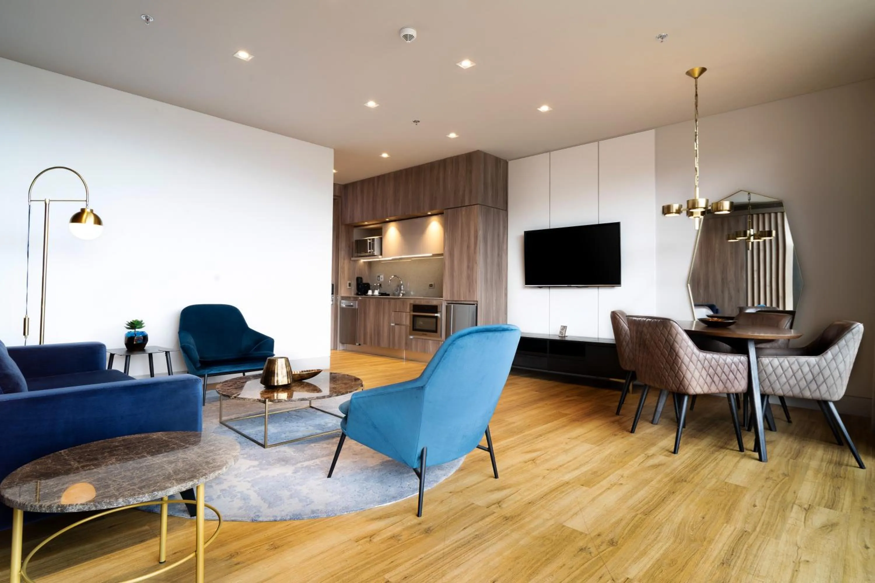 Communal lounge/ TV room in Salvio Parque 93 Bogota, Curio Collection by Hilton