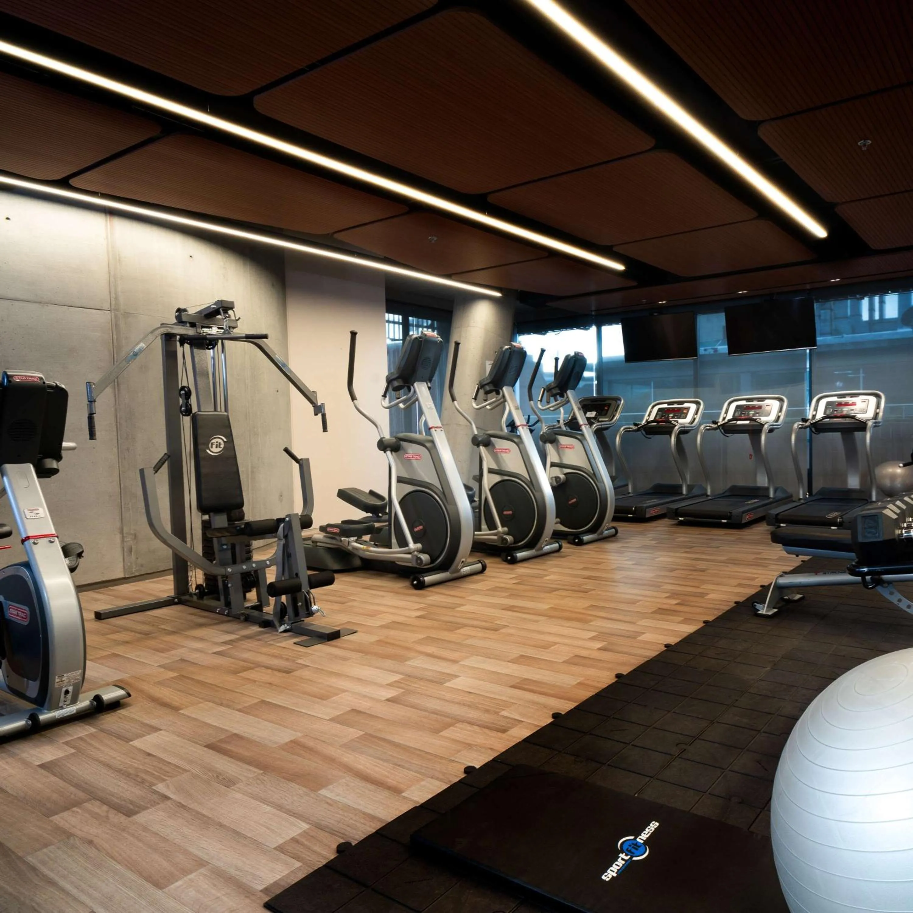 Fitness centre/facilities in Salvio Parque 93 Bogota, Curio Collection by Hilton