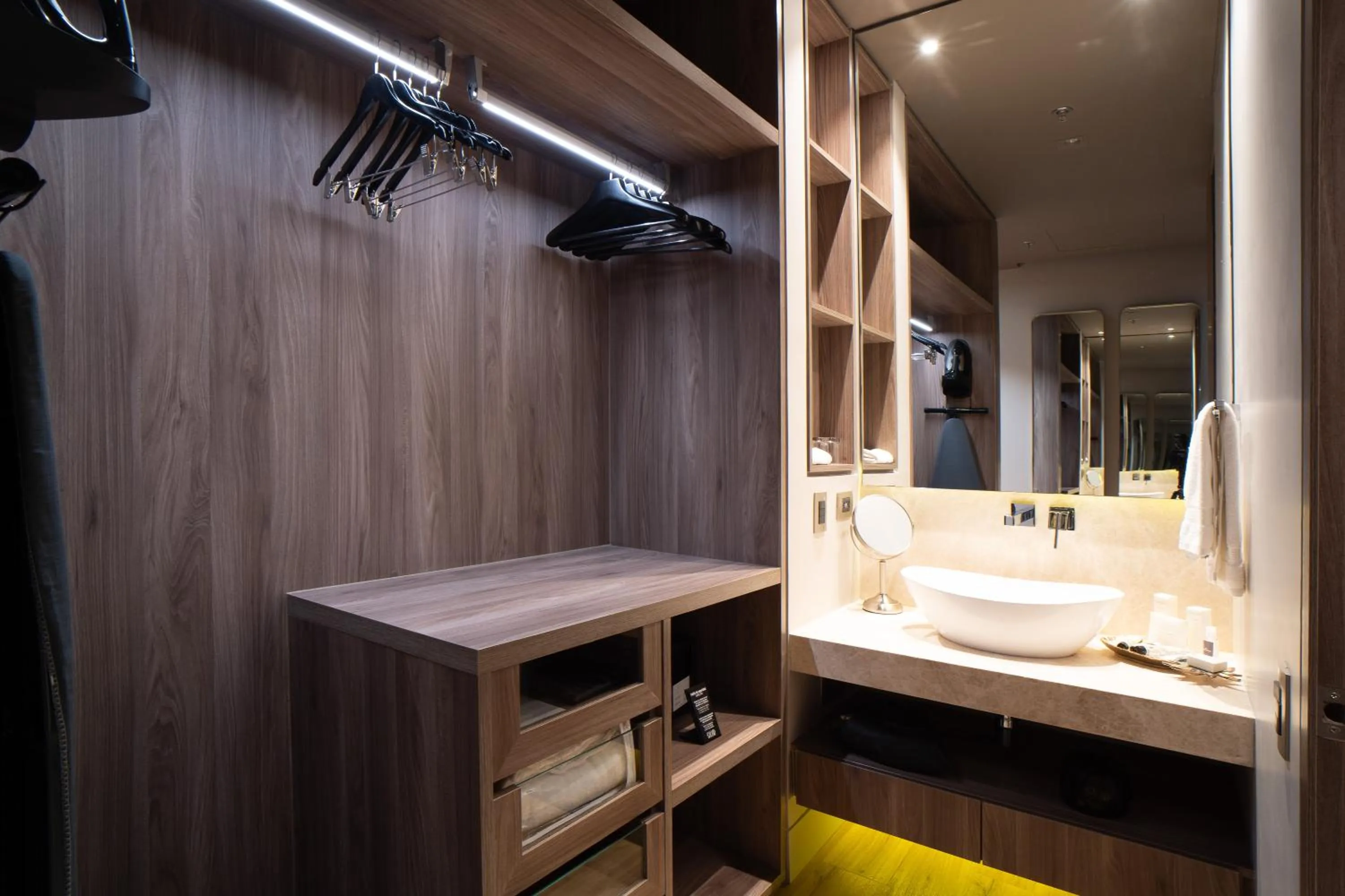 Shower in Salvio Parque 93 Bogota, Curio Collection by Hilton