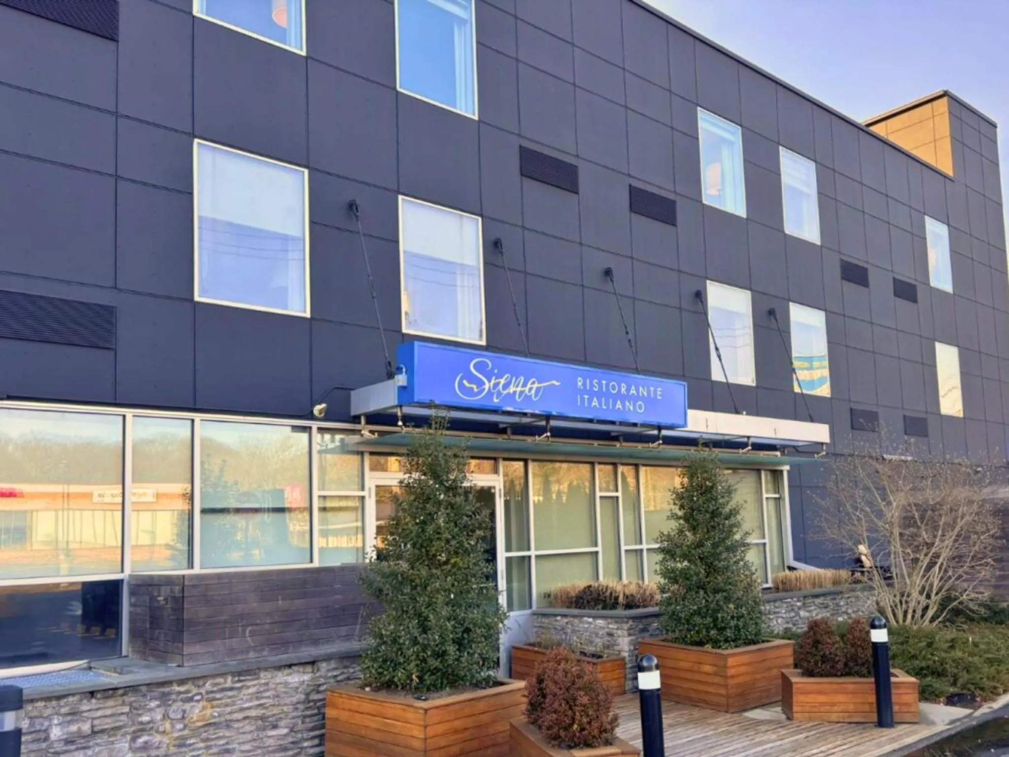 Facade/entrance in The Watershed Norwalk