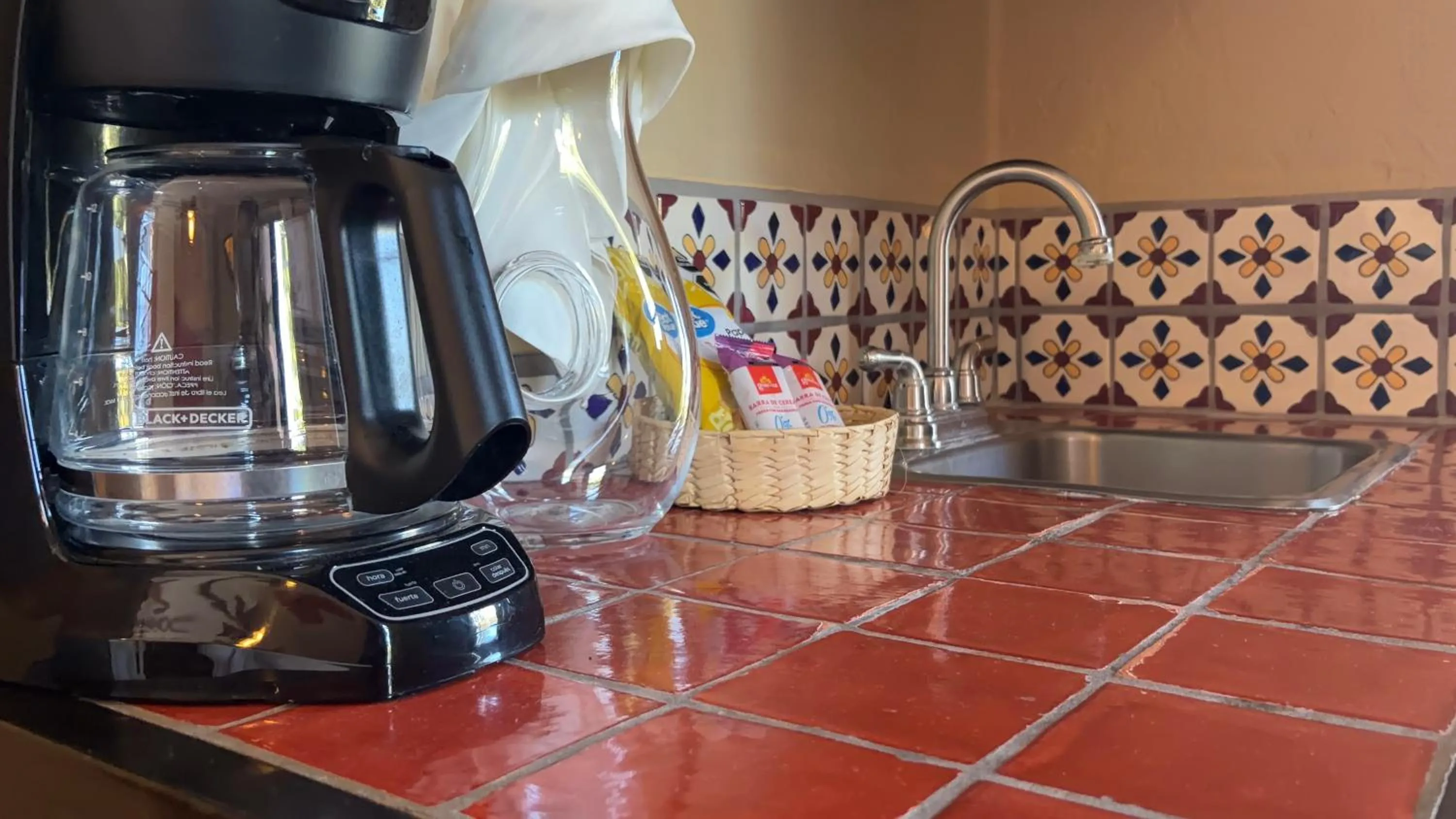 Coffee/tea facilities in Posada del Cortes