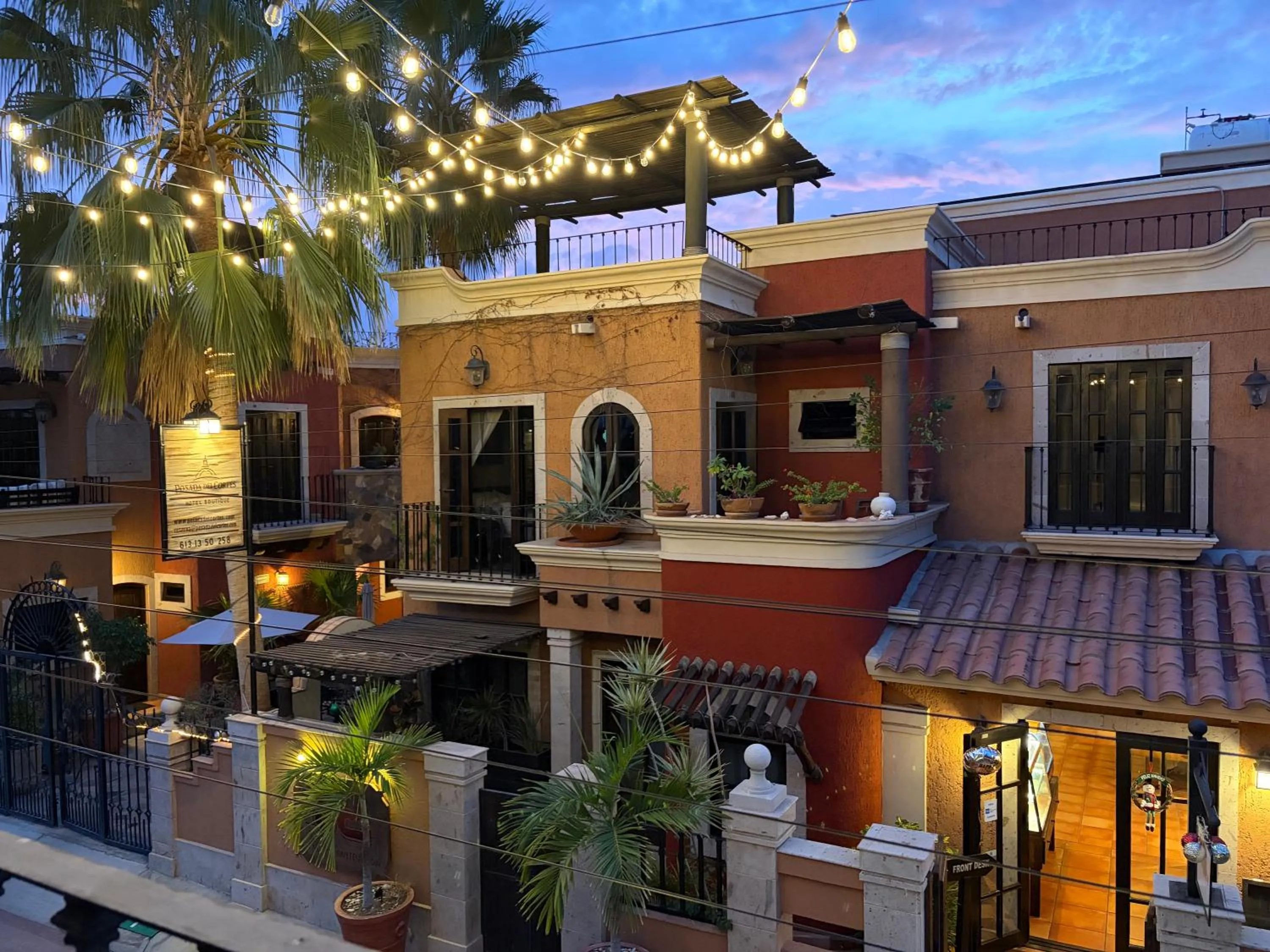 Facade/entrance in Posada del Cortes