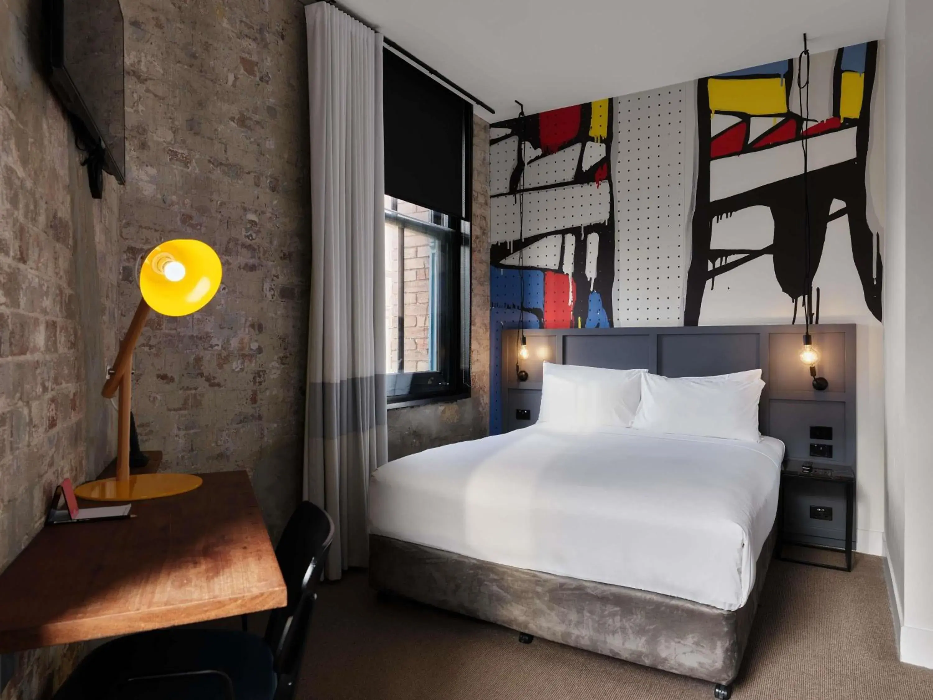 Classic Queen Room in Hotel Woolstore 1888, Sydney - Handwritten Collection Classic Queen Room in Hotel Woolstore 1888, Sydney - Handwritten Collection