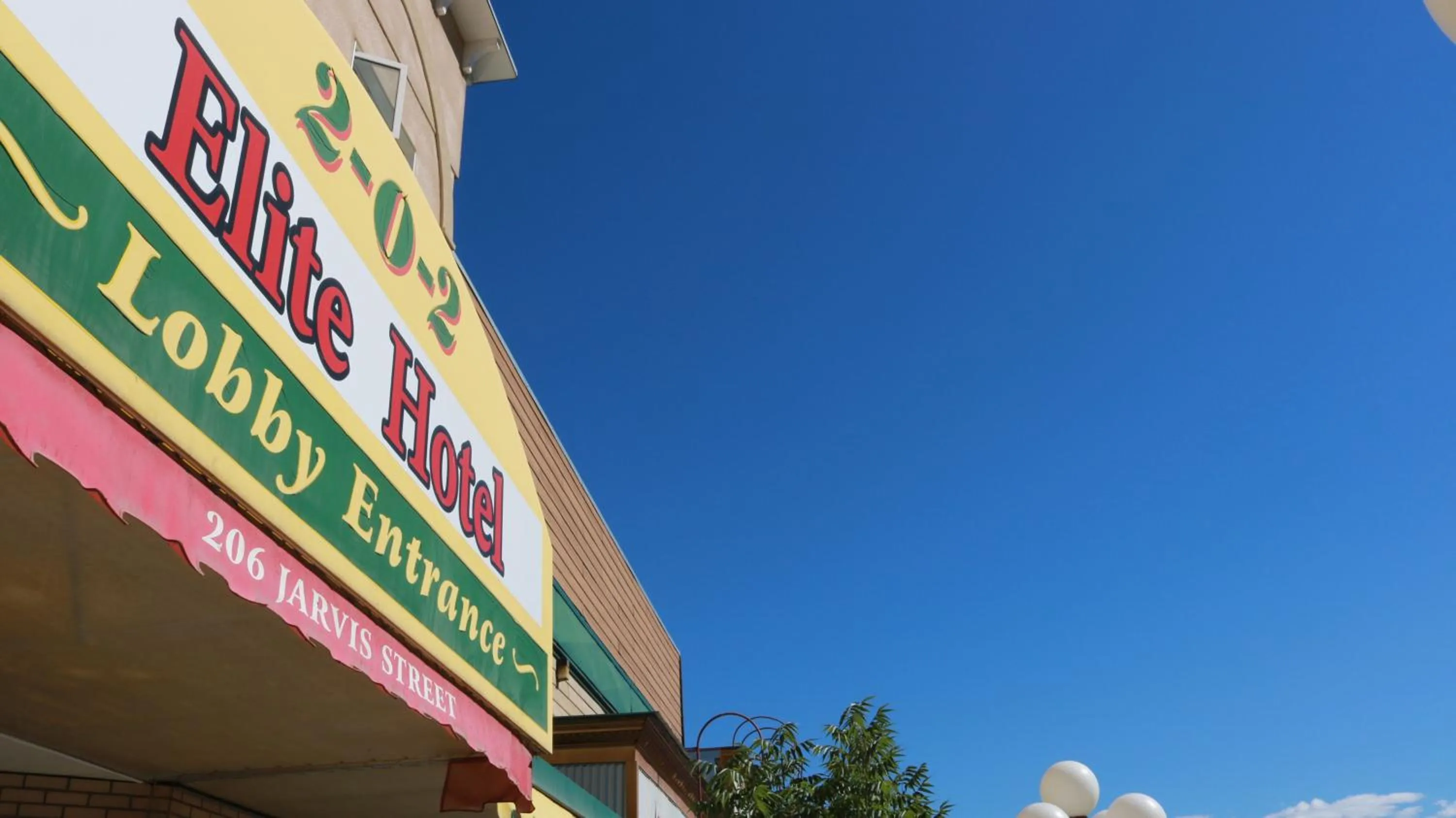 Elite Hotel -Downtown Center- "Ski & Northern light Tour" "Hot Spring Tour "Long-term stay"