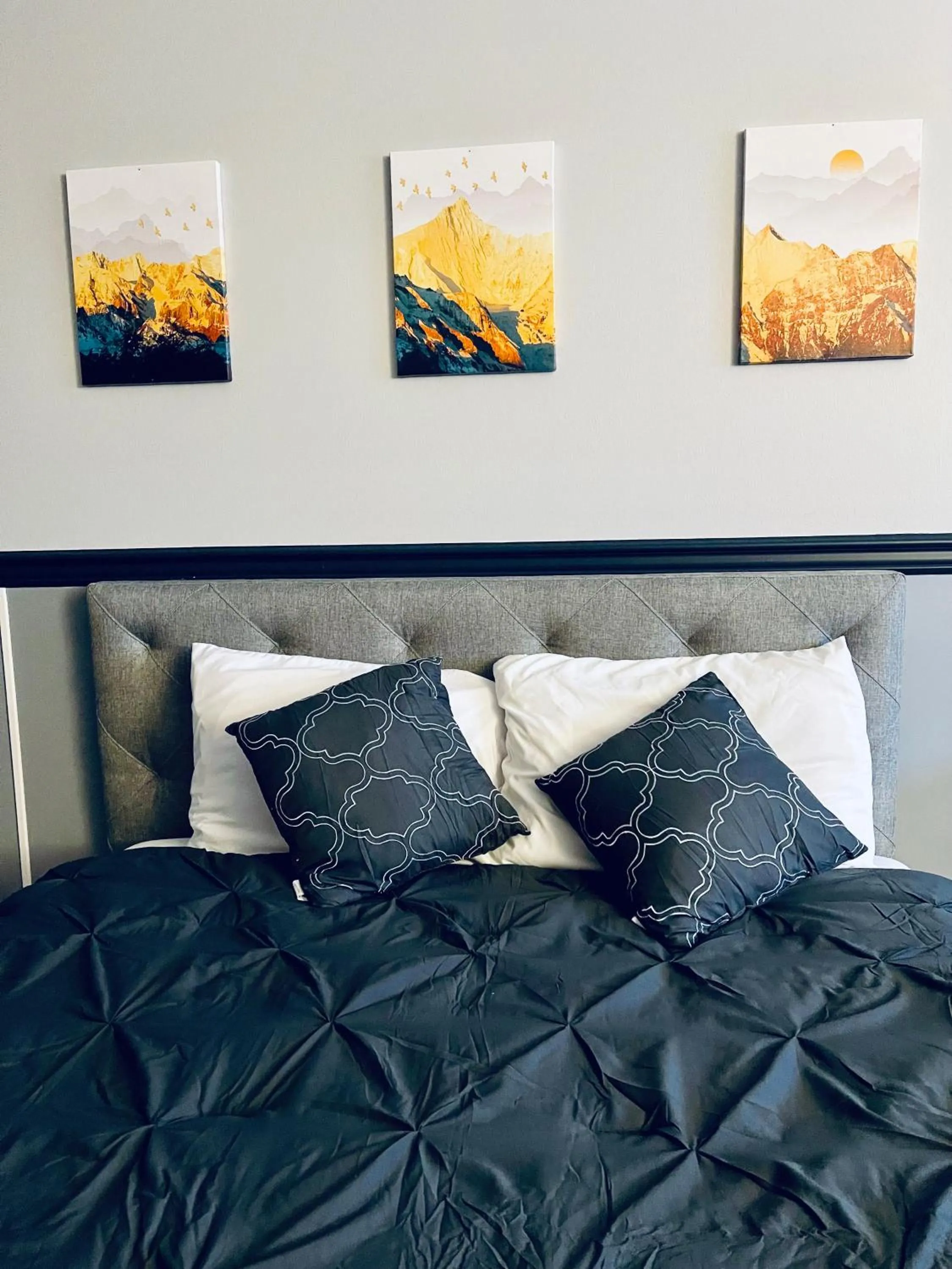 Bed in Elite Hotel -Downtown Center- "Ski & Northern light Tour" "Hot Spring Tour "Long-term stay"