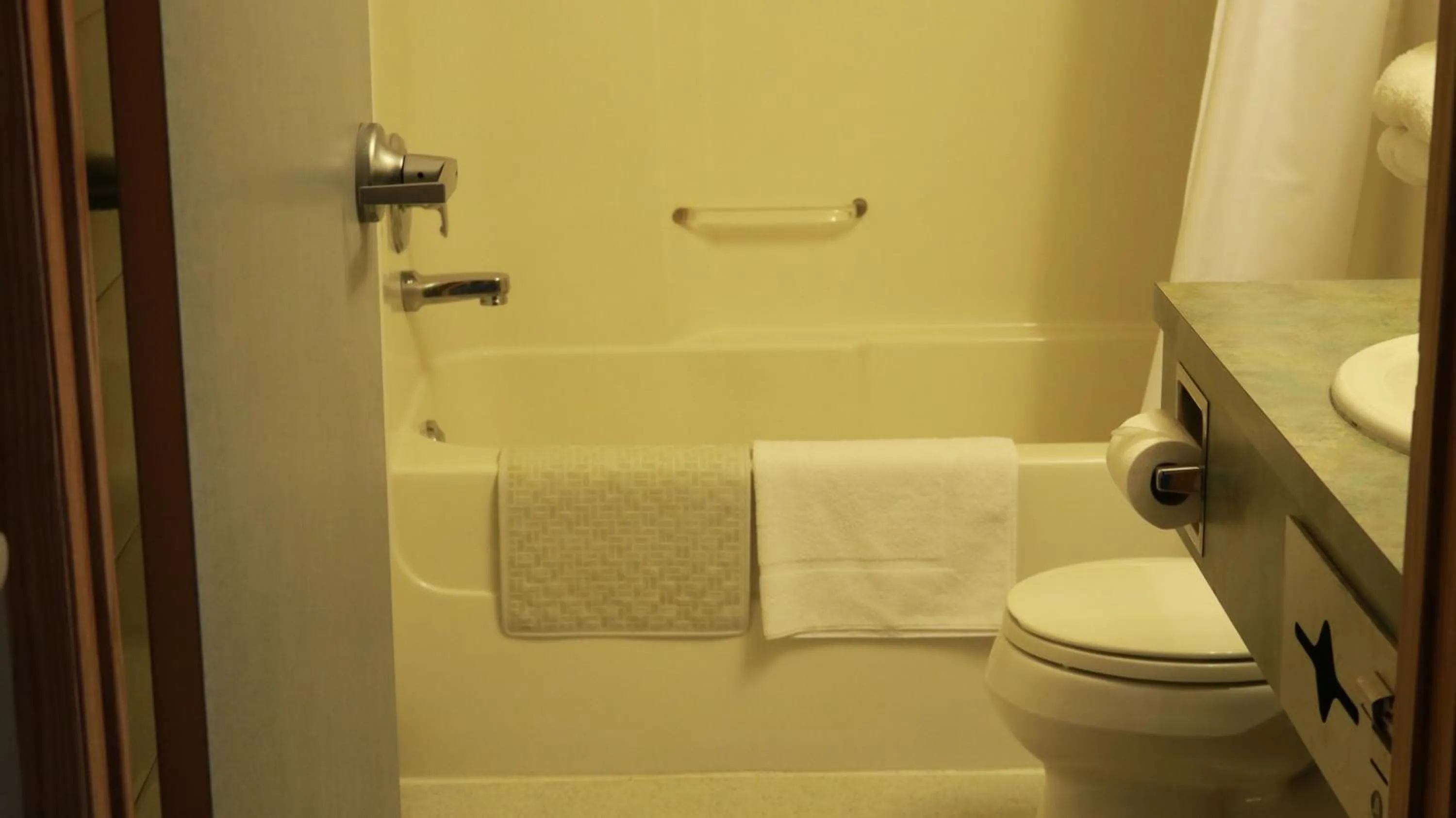 Elite Hotel -Downtown Center- "Ski & Northern light Tour" "Hot Spring Tour "Long-term stay"