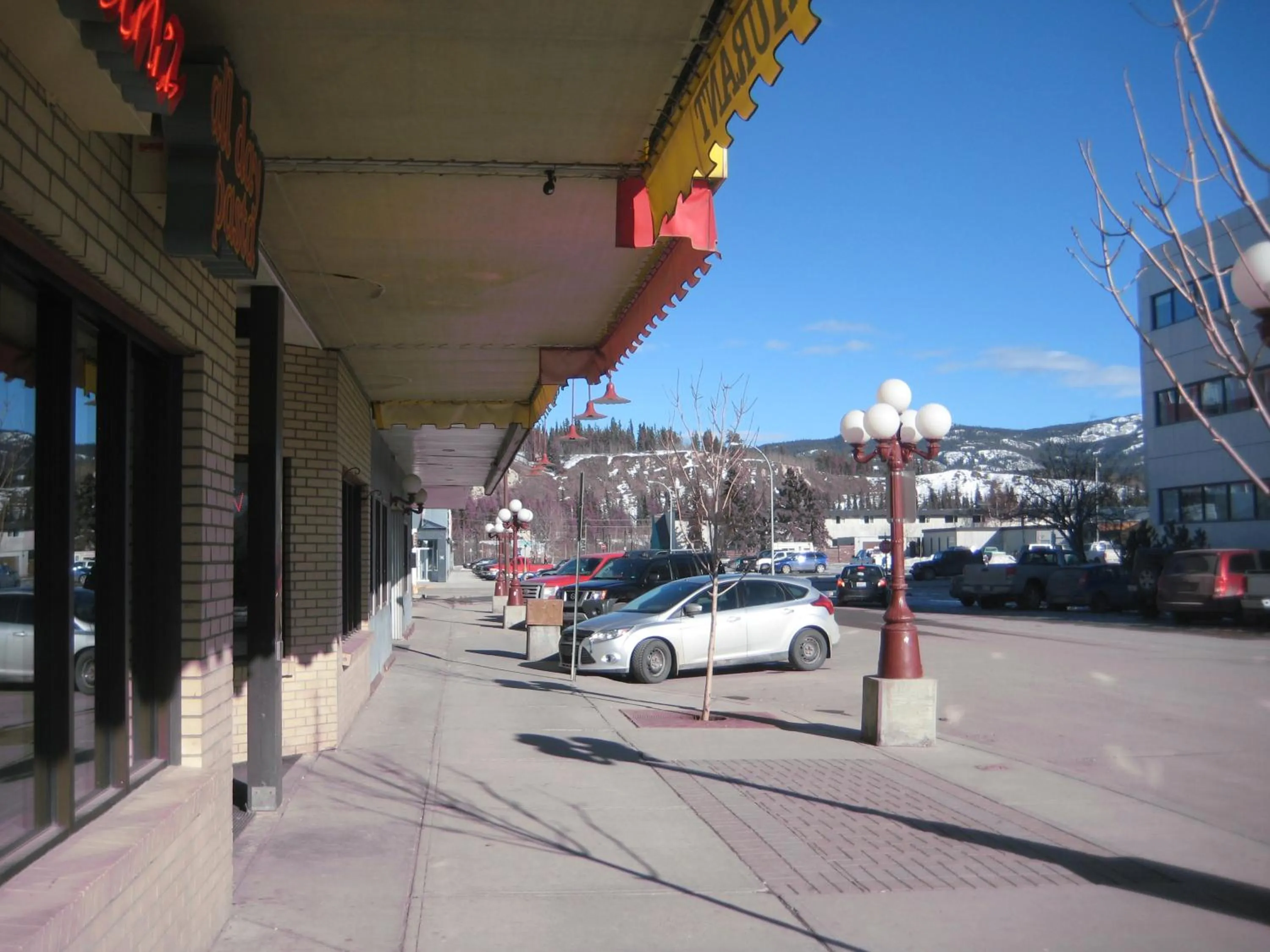 Day in Elite Hotel -Downtown Center- "Ski & Northern light Tour" "Hot Spring Tour "Long-term stay"