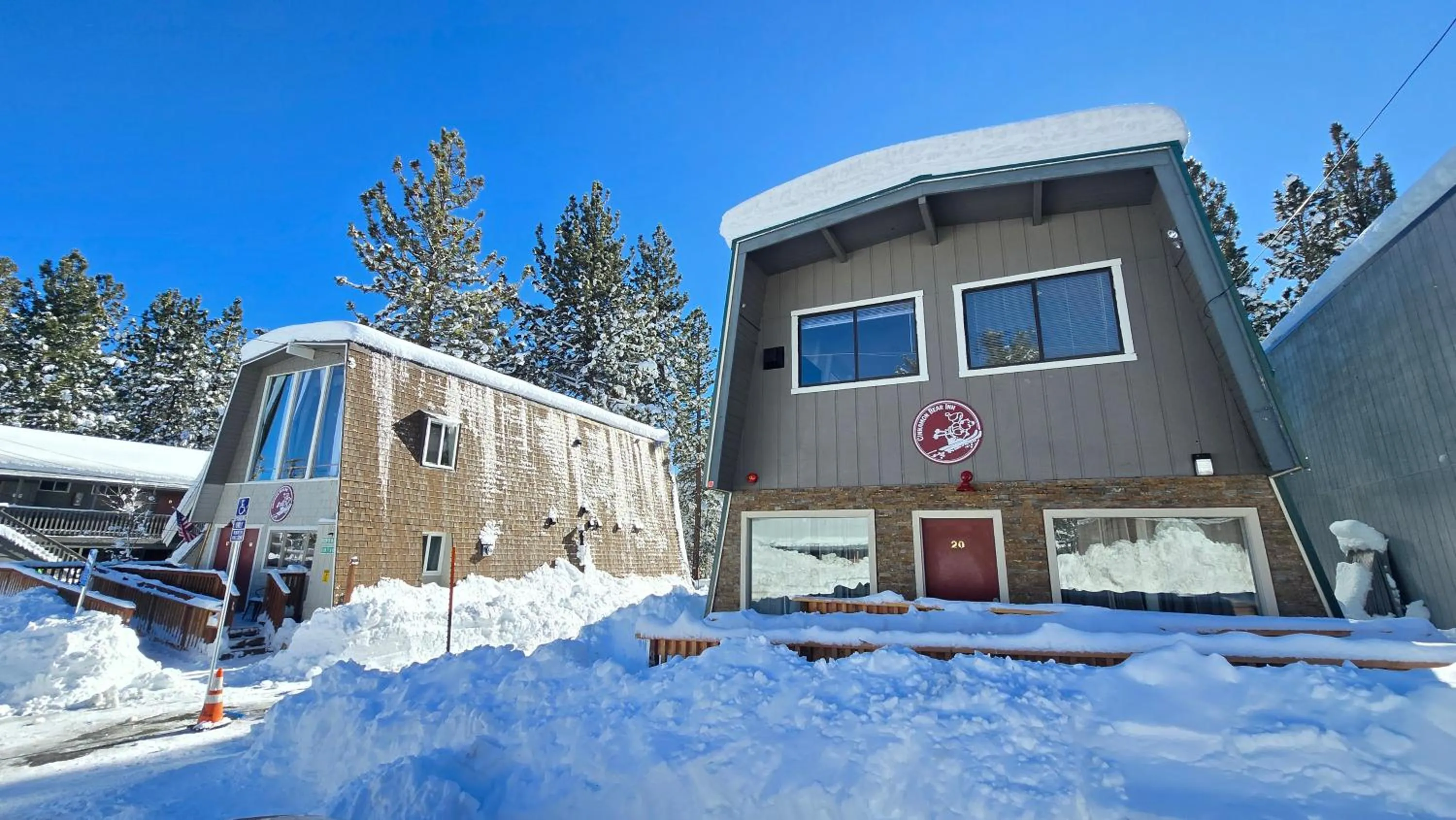 Property building in Cinnamon Bear Inn
