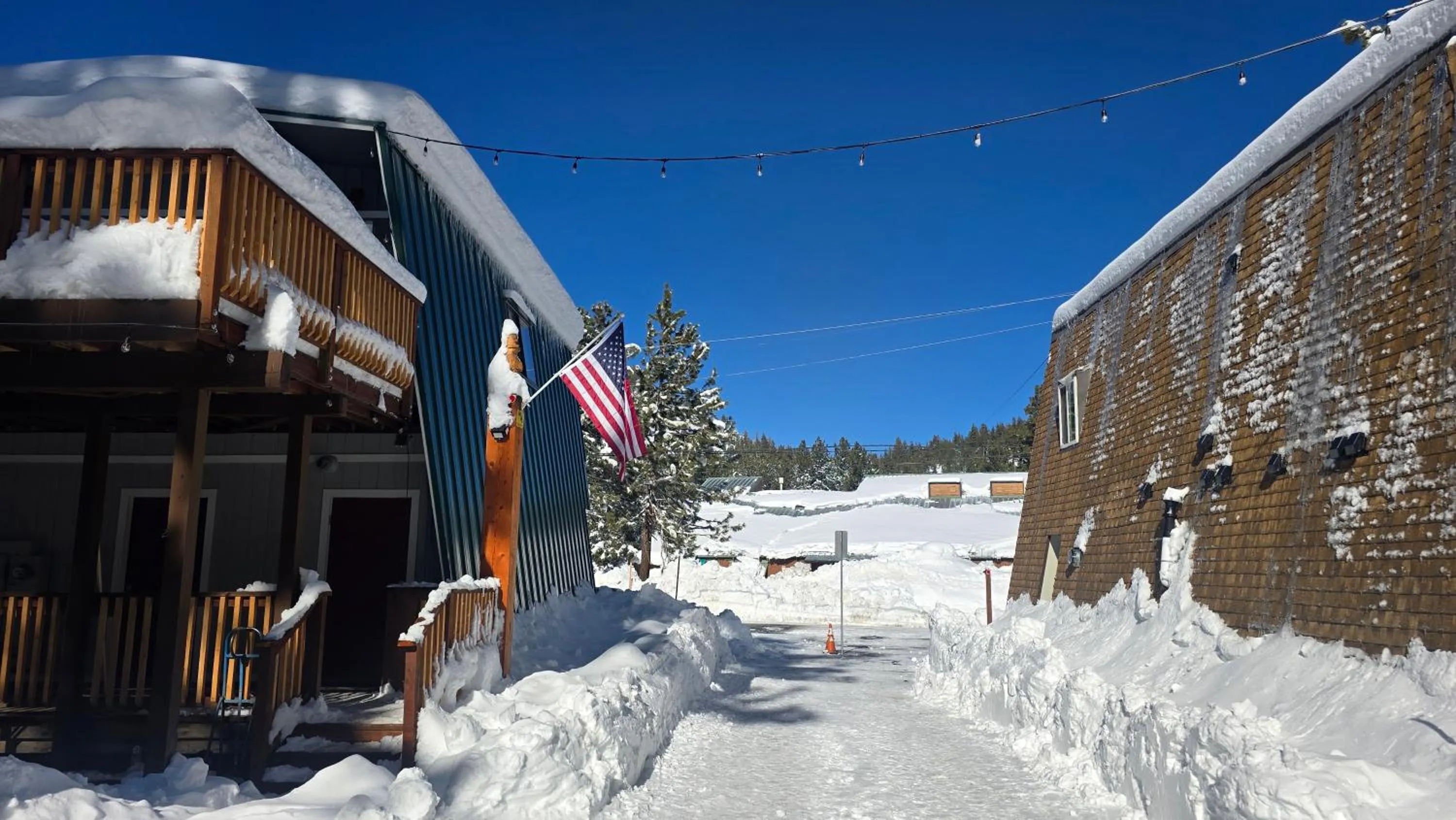 Property building in Cinnamon Bear Inn