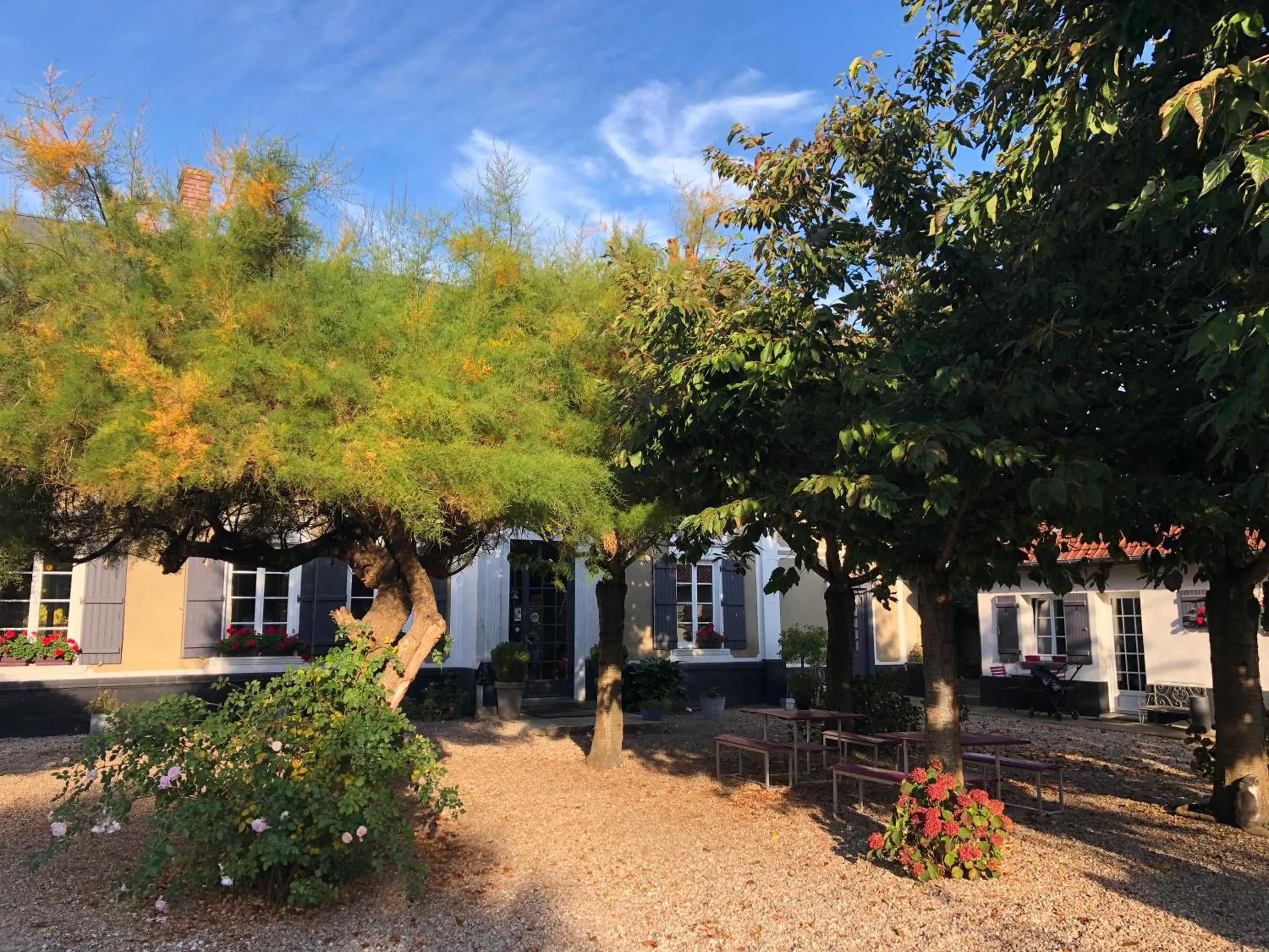 Patio in Au Presbytère de Saigneville