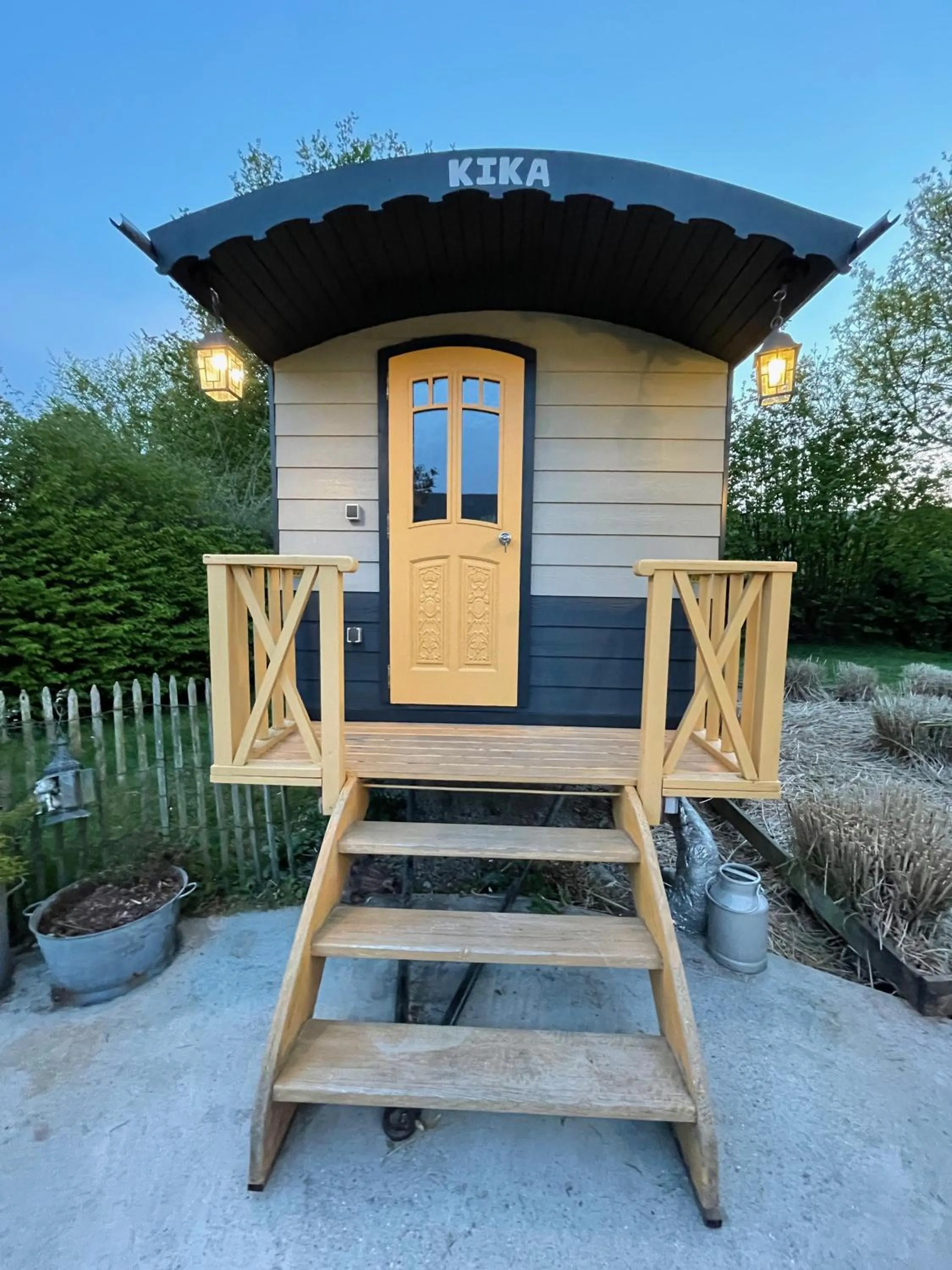 Facade/entrance in Au Presbytère de Saigneville