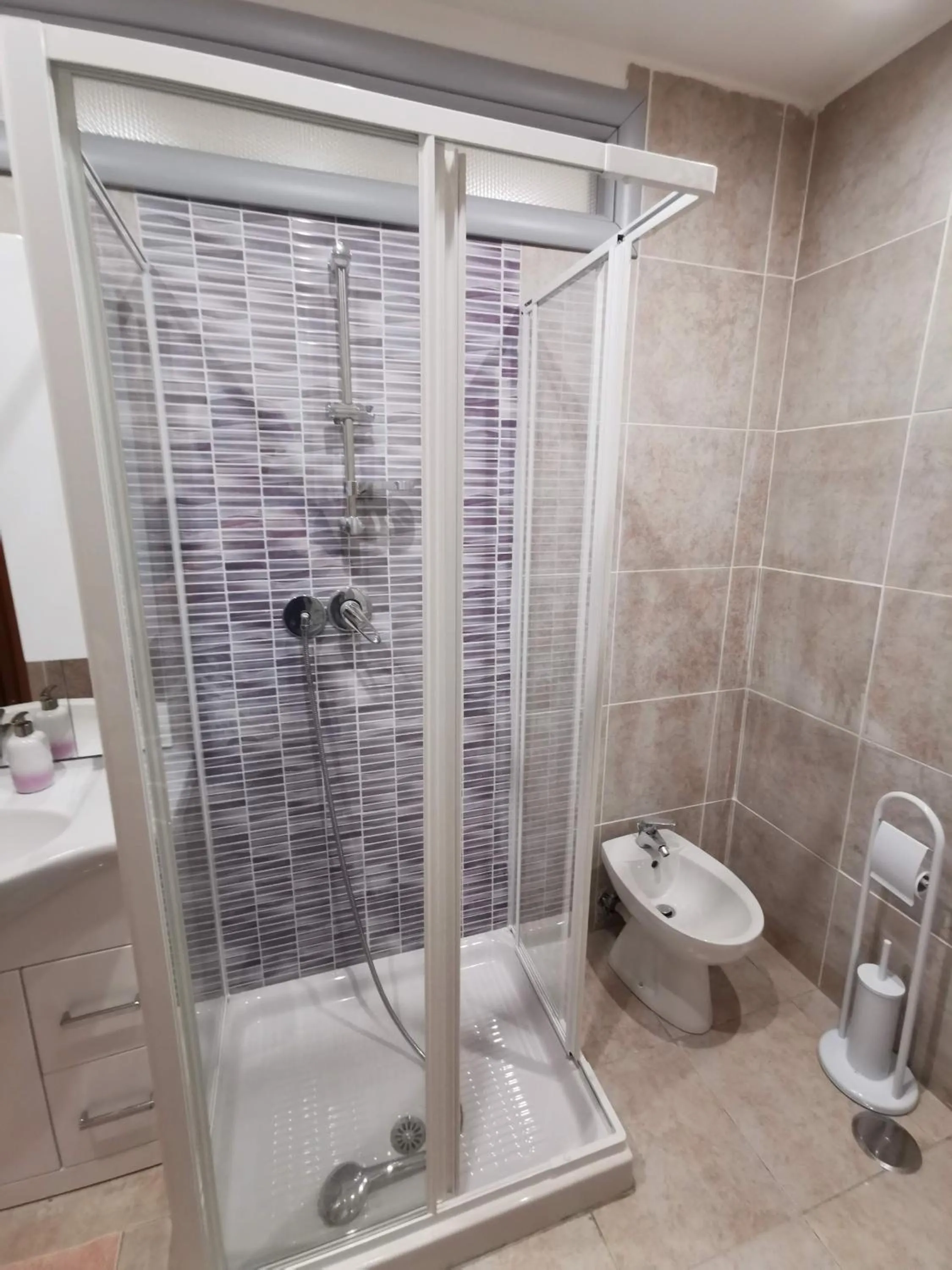 Shower in Bed and Breakfast Picentia 19